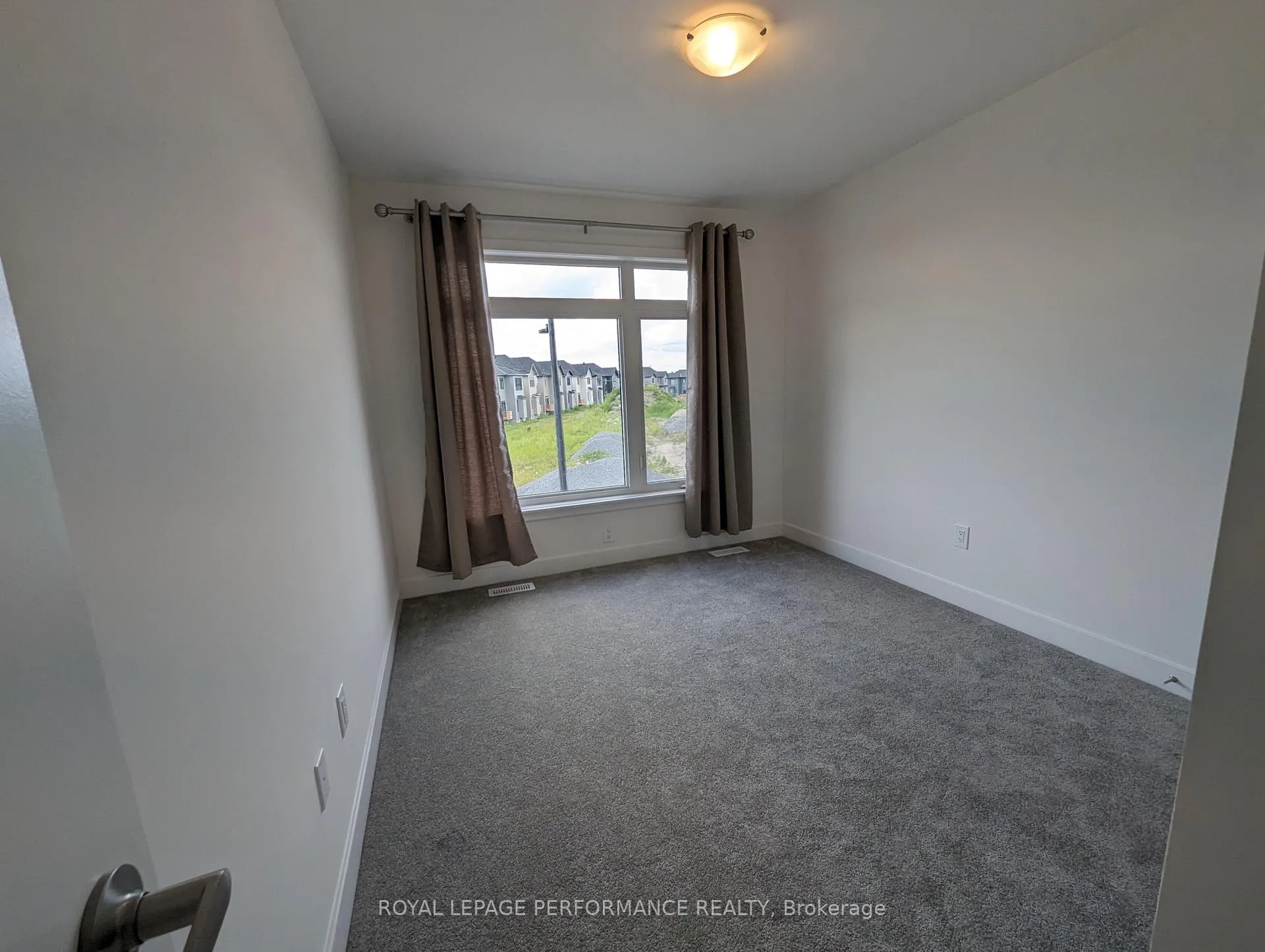 Photo 19 of 301 Monticello Avenue, Ottawa, Kanata - Emerald Meadows/Trailwest — HOMEH