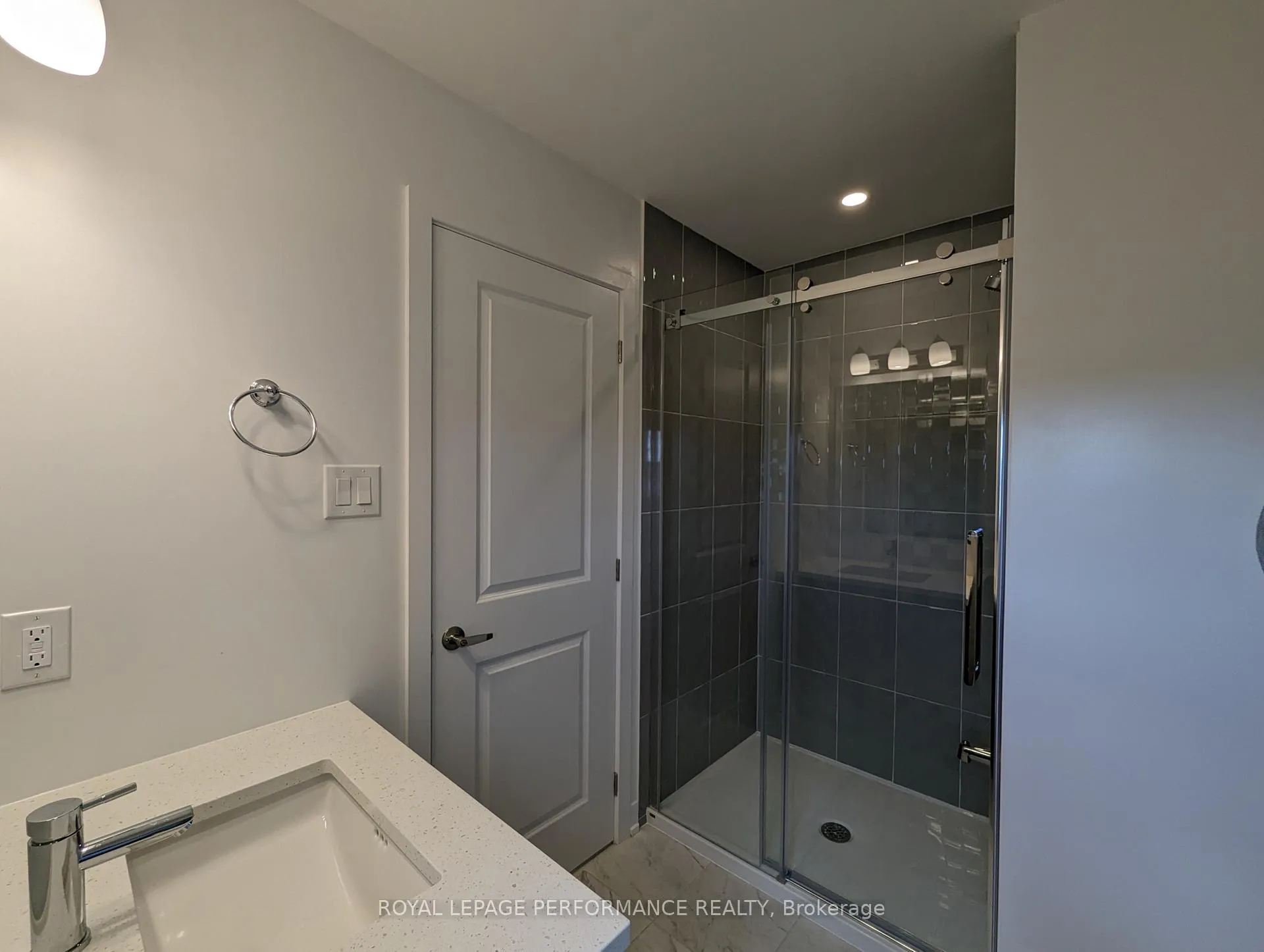 Photo 25 of 301 Monticello Avenue, Ottawa, Kanata - Emerald Meadows/Trailwest — HOMEH