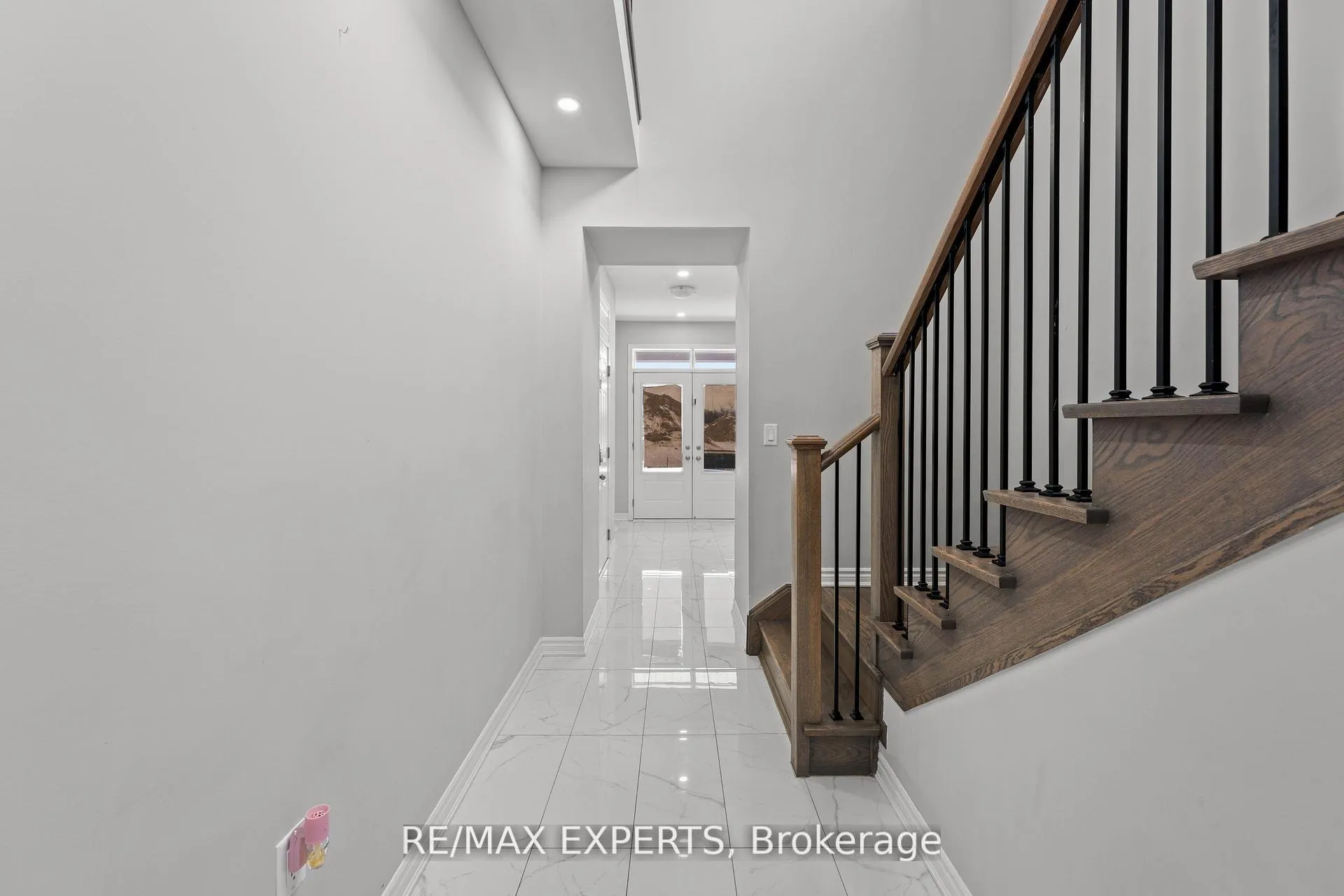 Photo 4 of 1437 Kerrydale Avenue, Pickering, Rural Pickering — HOMEH