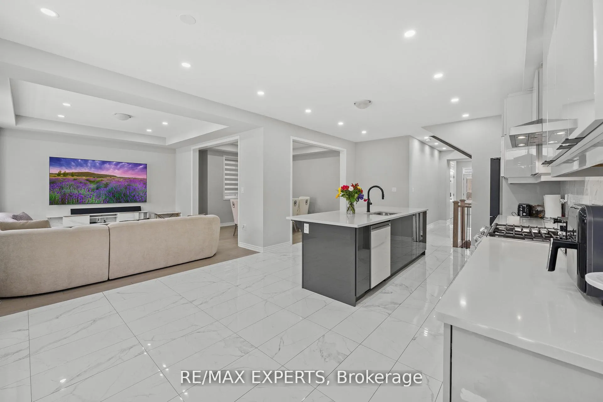 Photo 12 of 1437 Kerrydale Avenue, Pickering, Rural Pickering — HOMEH