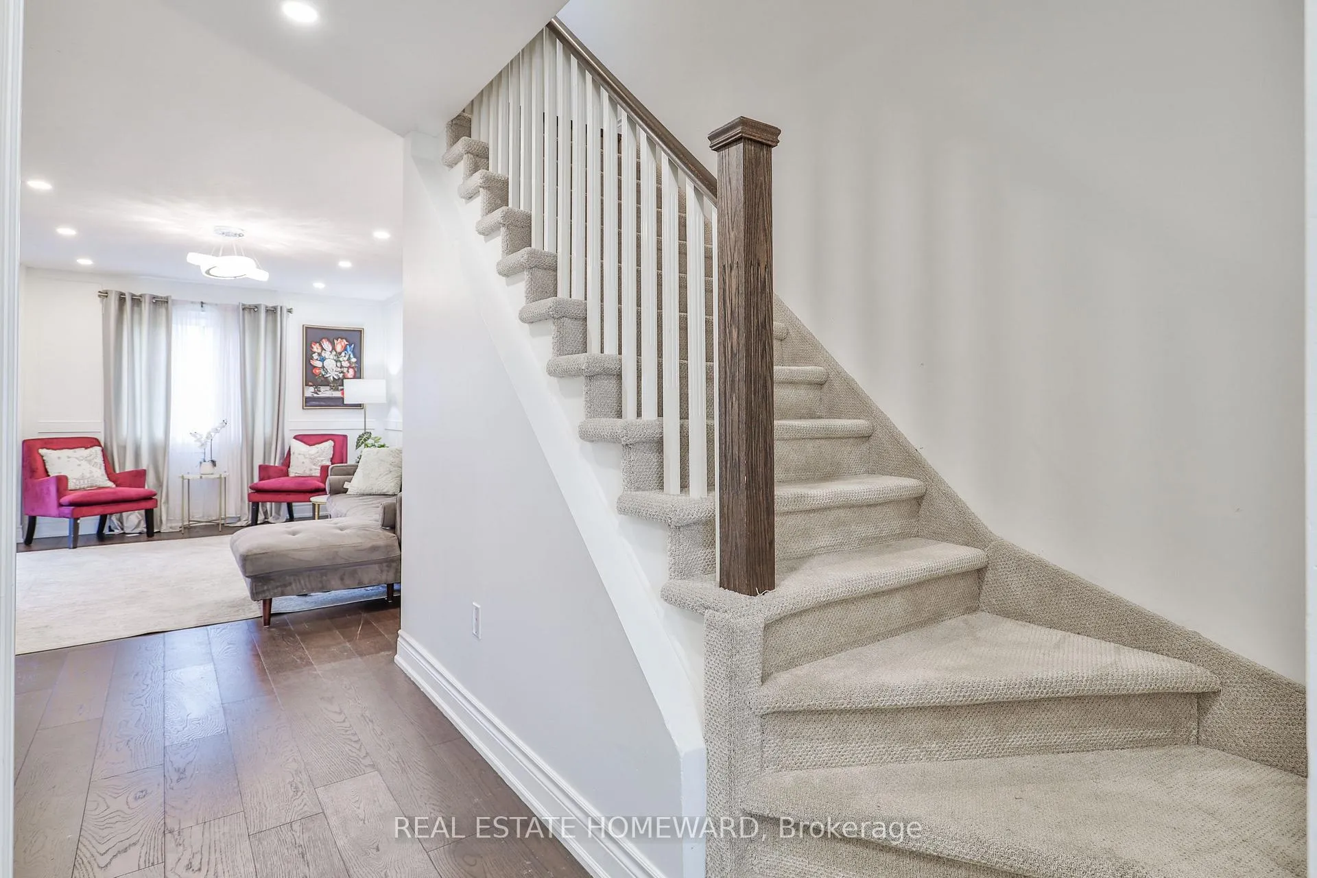 Photo 6 of 20 Masters Drive, Barrie, East Bayfield — HOMEH