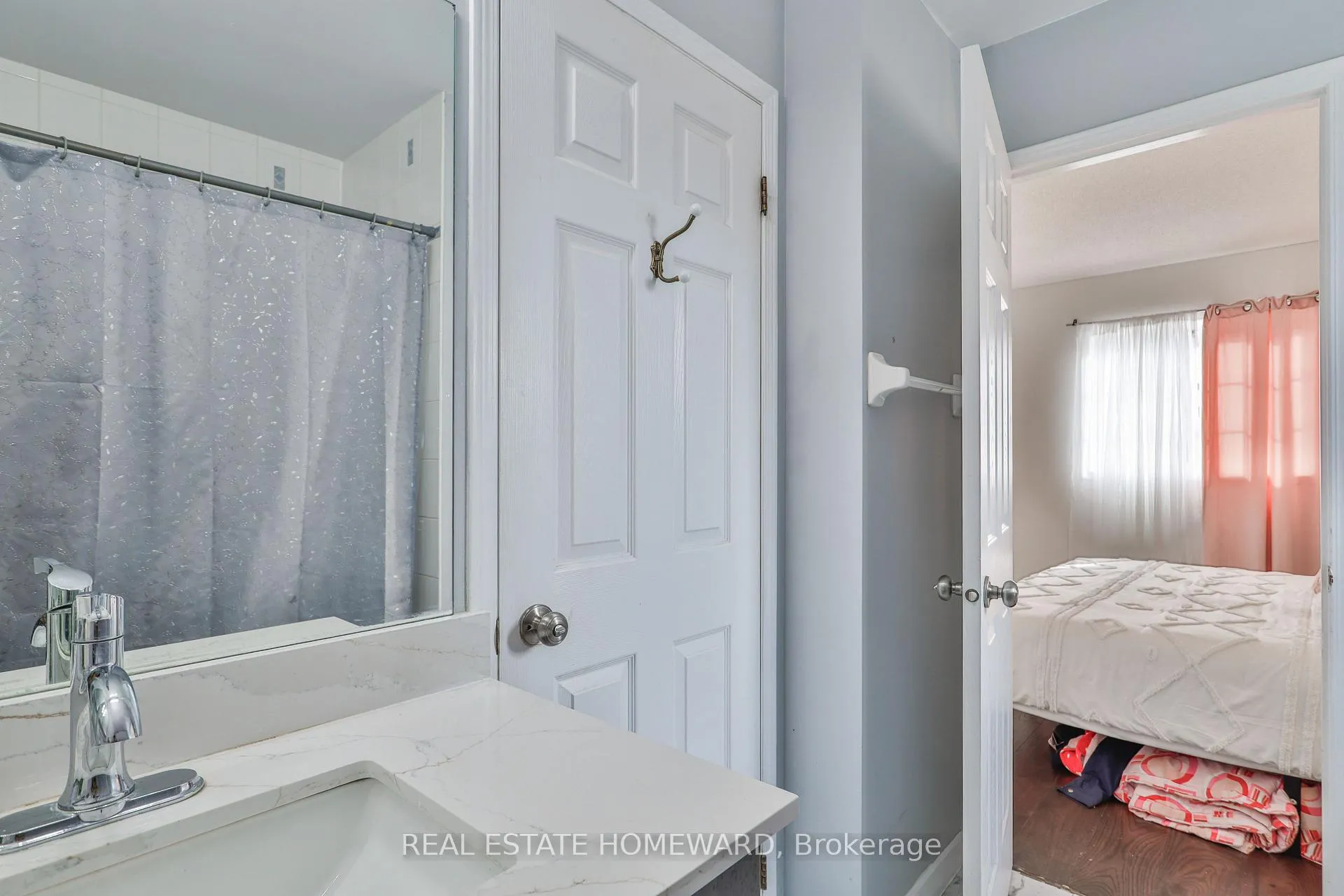 Photo 23 of 20 Masters Drive, Barrie, East Bayfield — HOMEH
