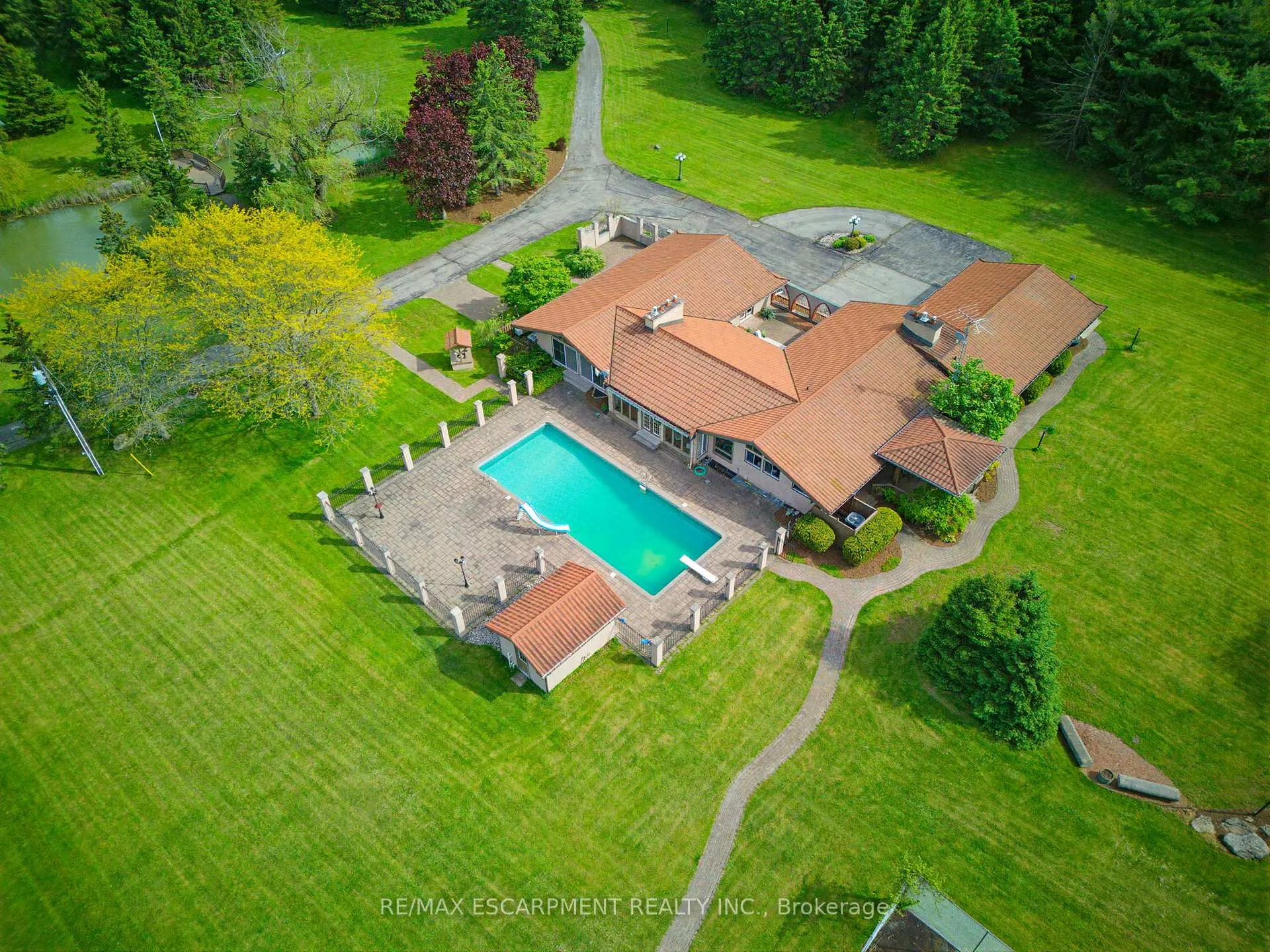 Photo 4 of 4274 Highway 56, Hamilton, Rural Glanbrook — HOMEH