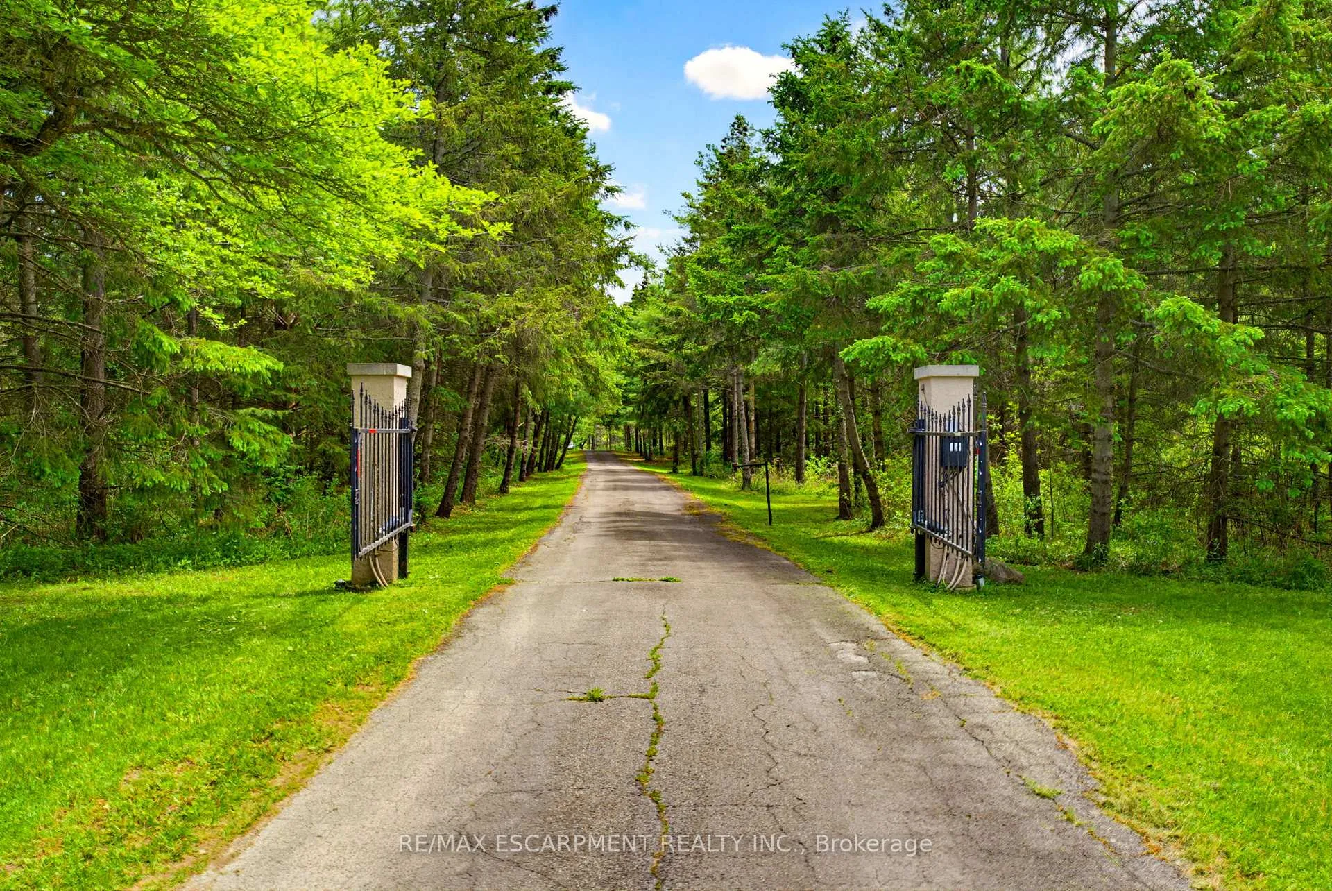Photo 7 of 4274 Highway 56, Hamilton, Rural Glanbrook — HOMEH