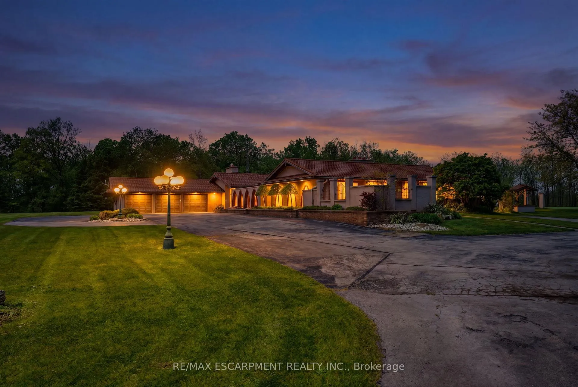 Photo 8 of 4274 Highway 56, Hamilton, Rural Glanbrook — HOMEH