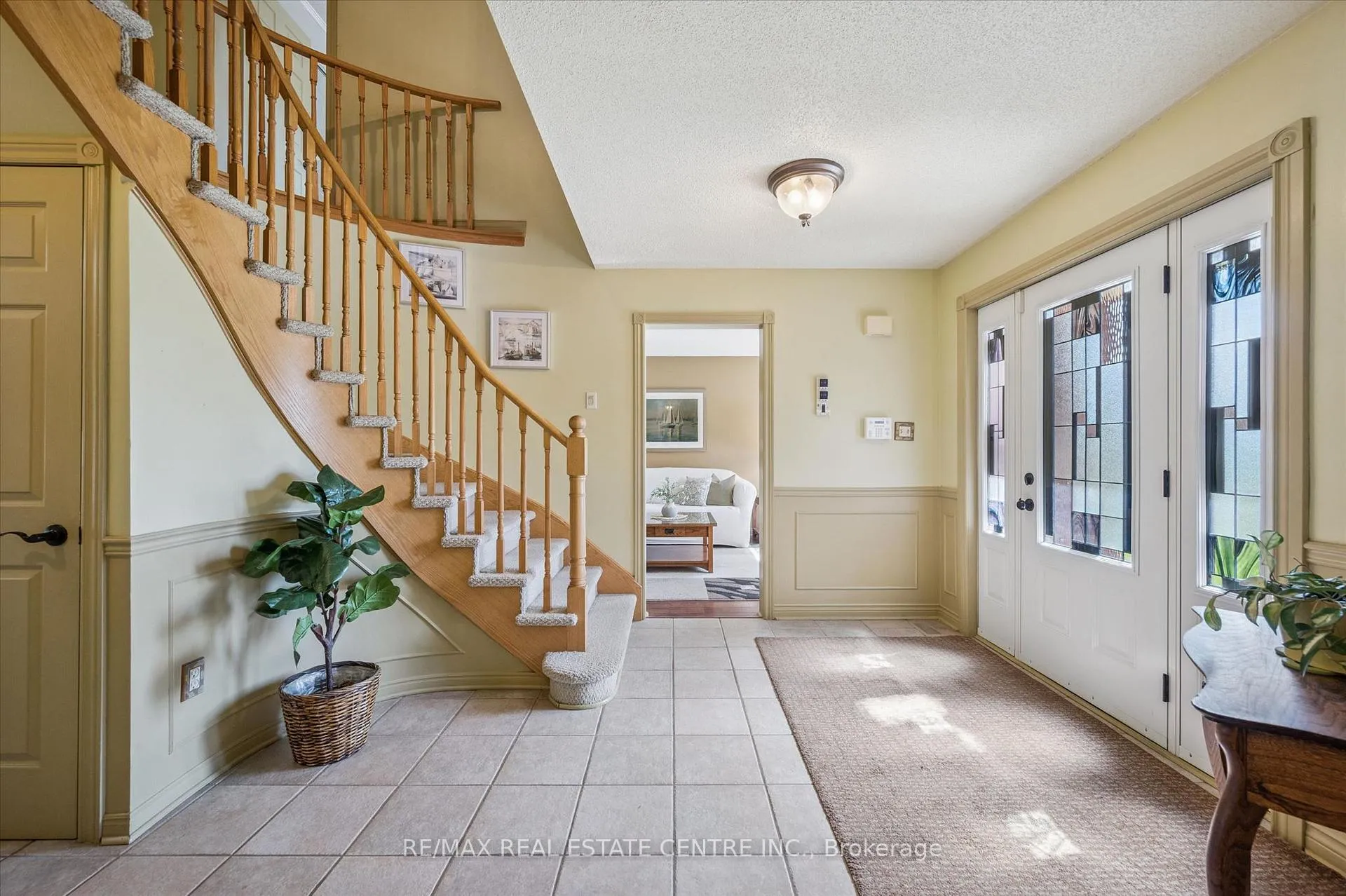 Photo 7 of 40 Beasley Crescent, Waterloo — HOMEH