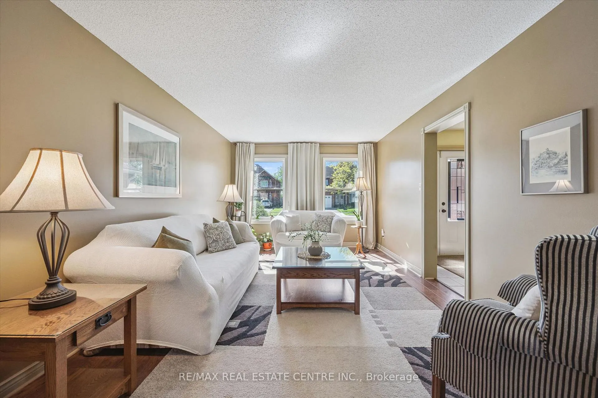 Photo 9 of 40 Beasley Crescent, Waterloo — HOMEH