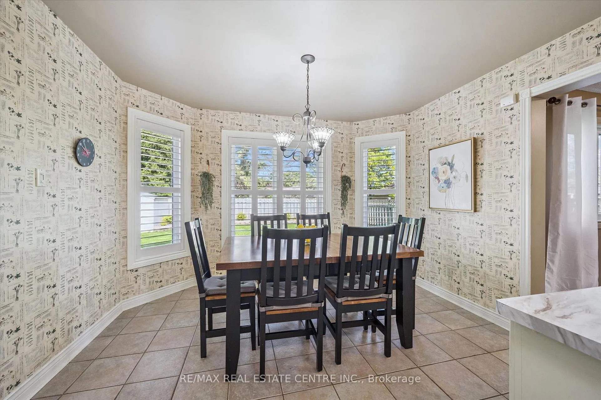 Photo 13 of 40 Beasley Crescent, Waterloo — HOMEH