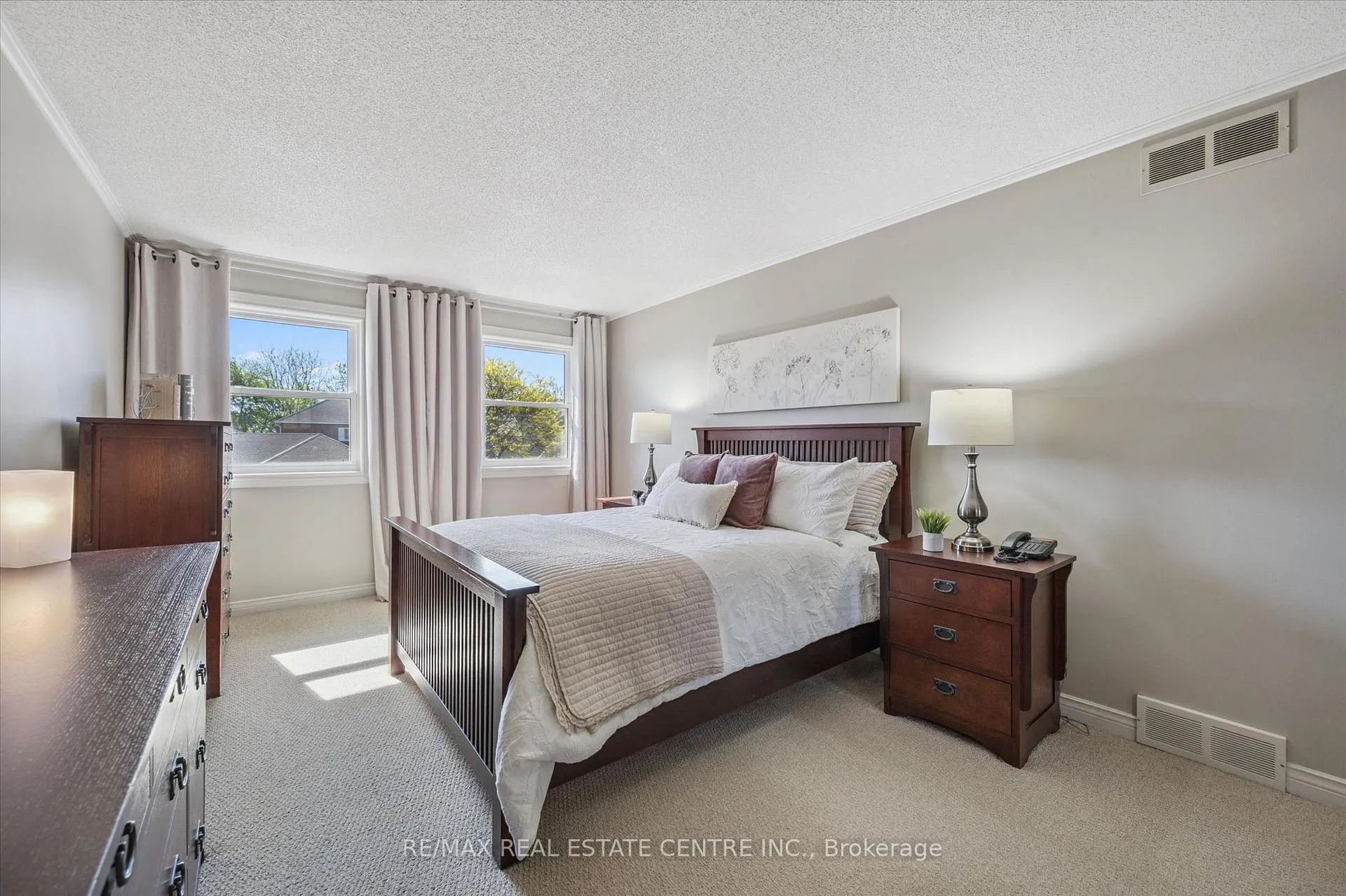 Photo 26 of 40 Beasley Crescent, Waterloo — HOMEH