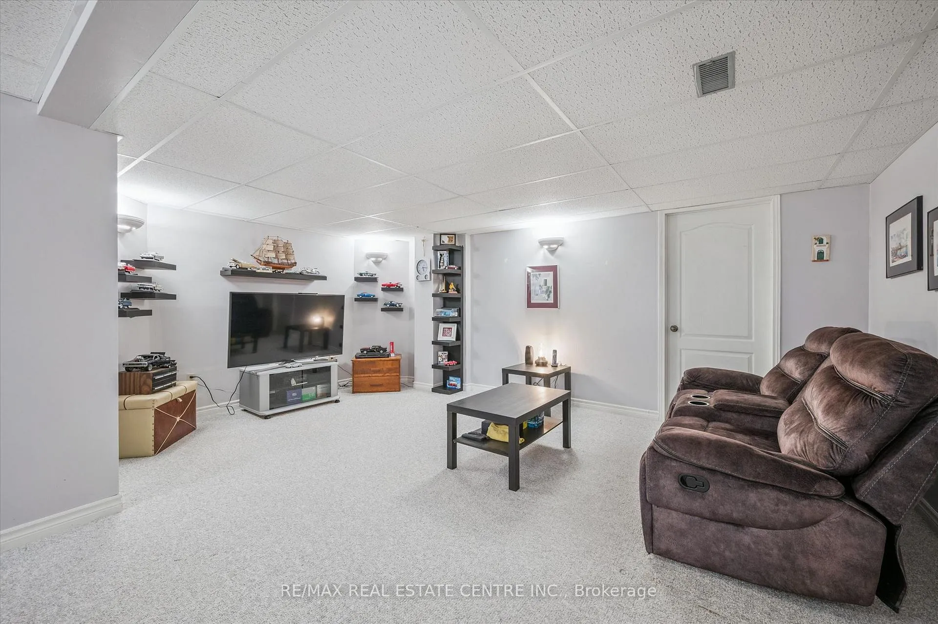 Photo 31 of 40 Beasley Crescent, Waterloo — HOMEH