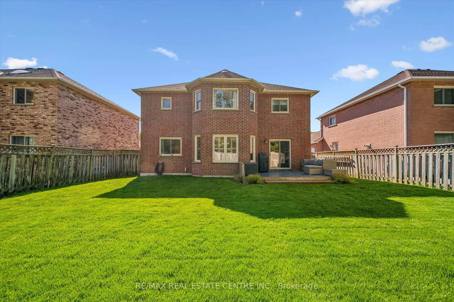 Photo 35 of 40 Beasley Crescent, Waterloo — HOMEH