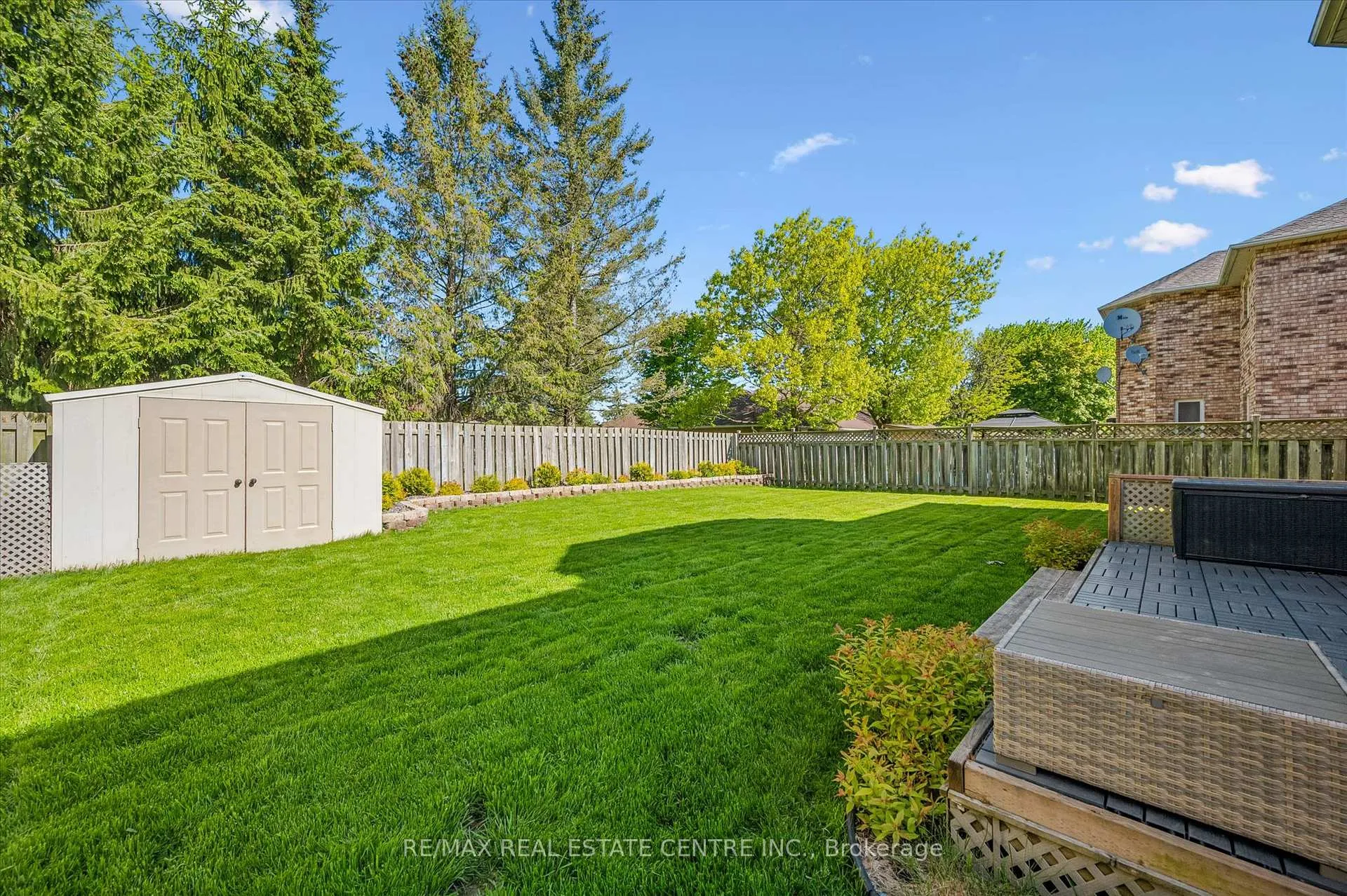 Photo 36 of 40 Beasley Crescent, Waterloo — HOMEH