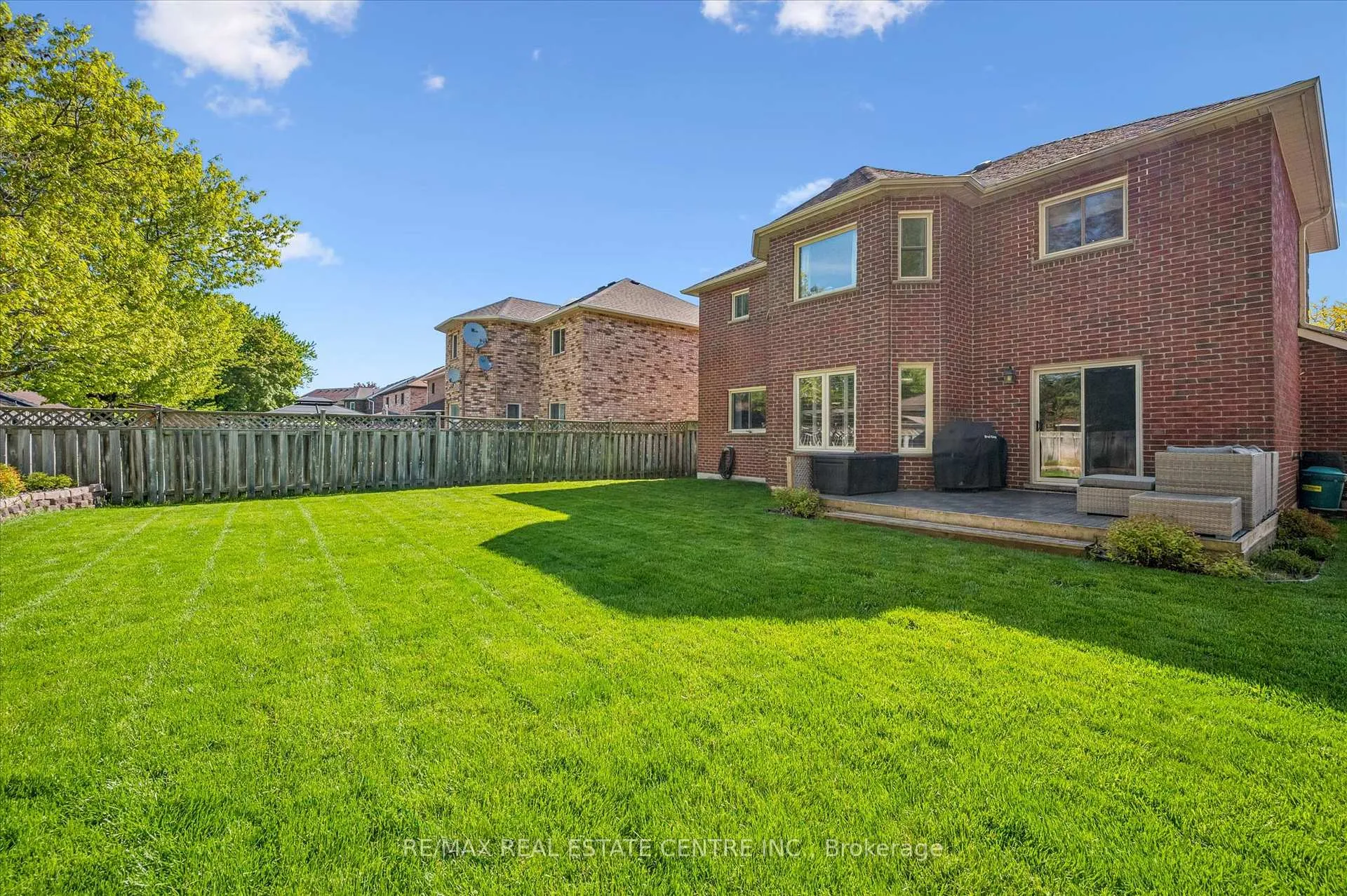 Photo 38 of 40 Beasley Crescent, Waterloo — HOMEH