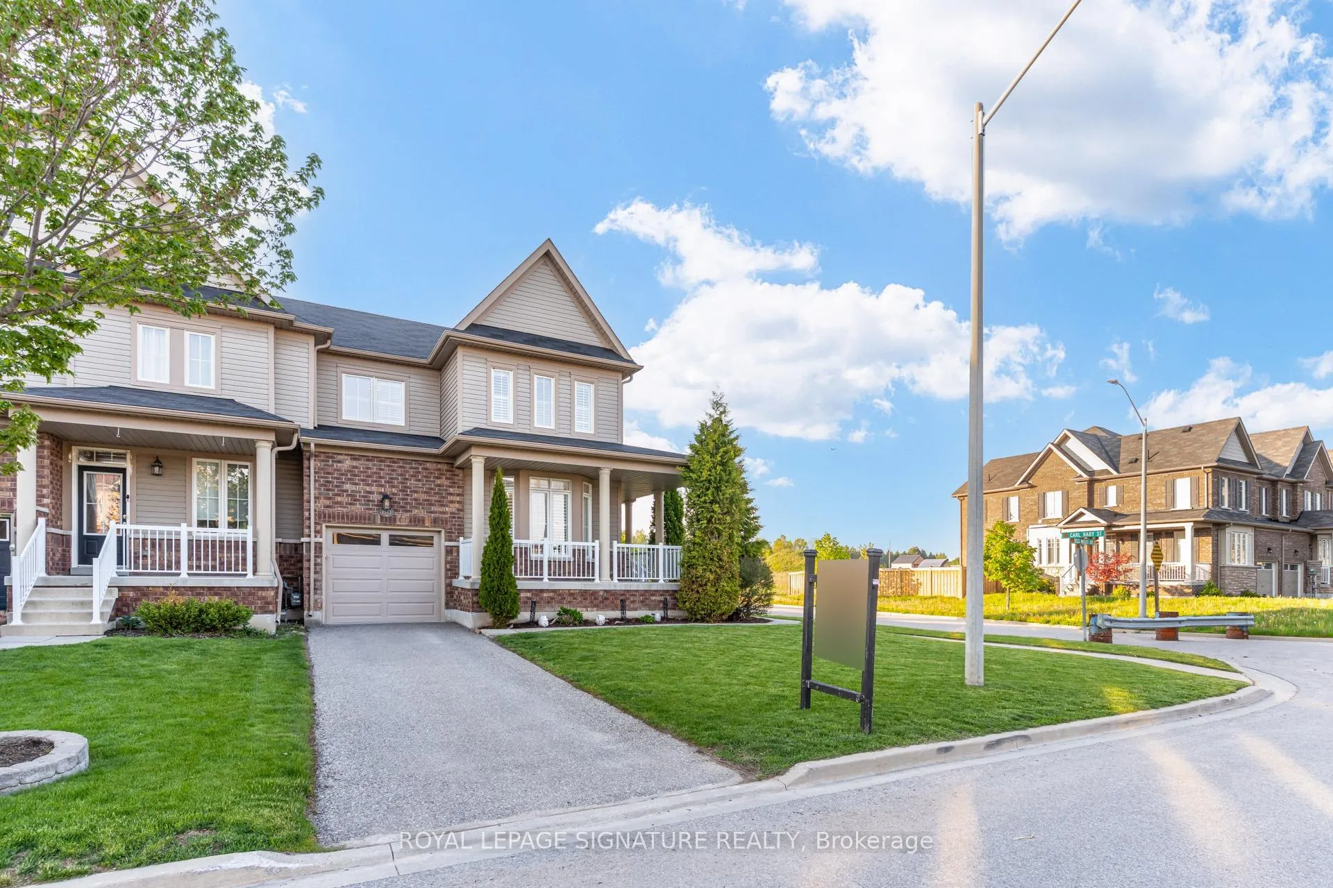 Photo 4 of 60 Ross Wright Avenue, Clarington, Bowmanville — HOMEH