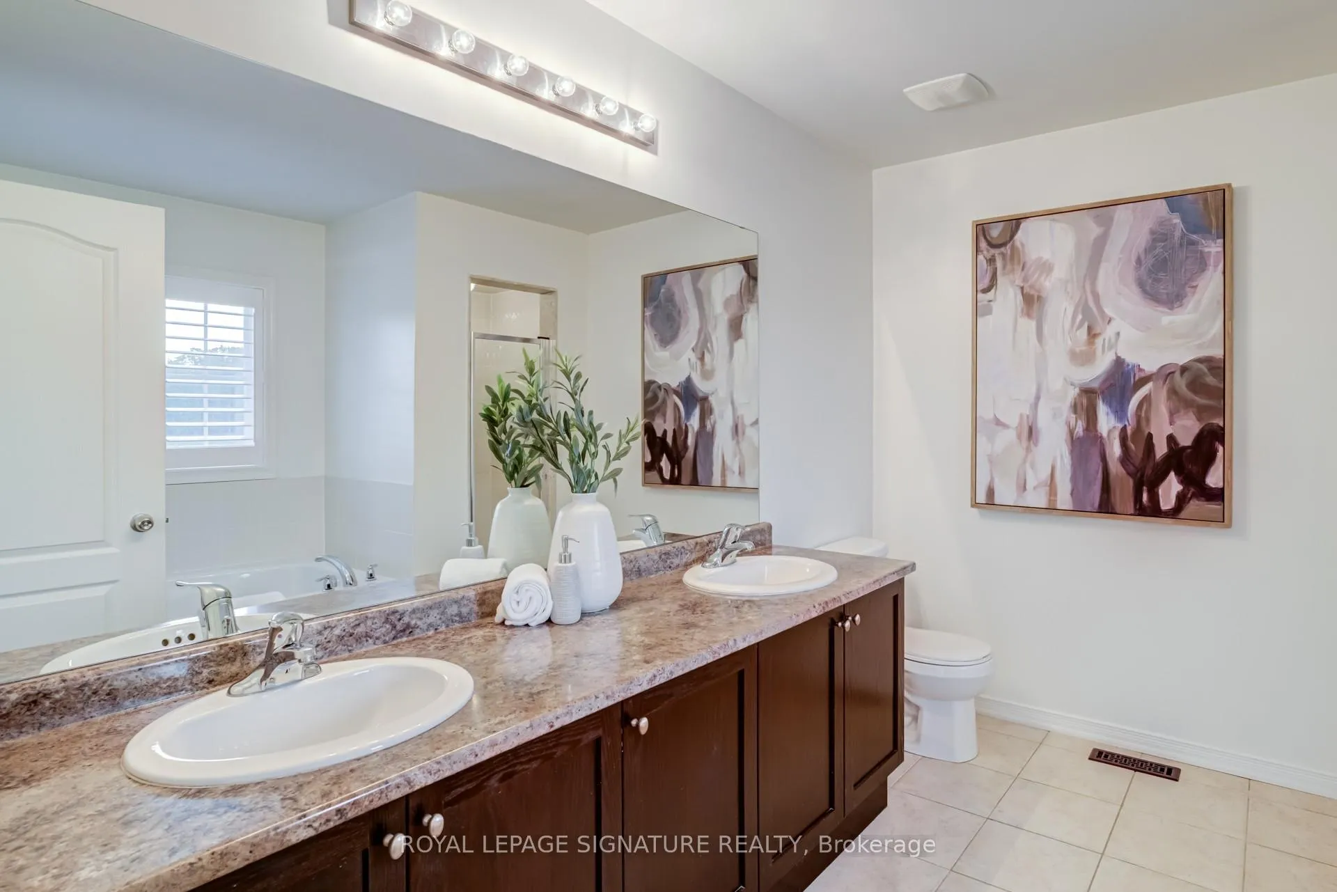 Photo 28 of 60 Ross Wright Avenue, Clarington, Bowmanville — HOMEH