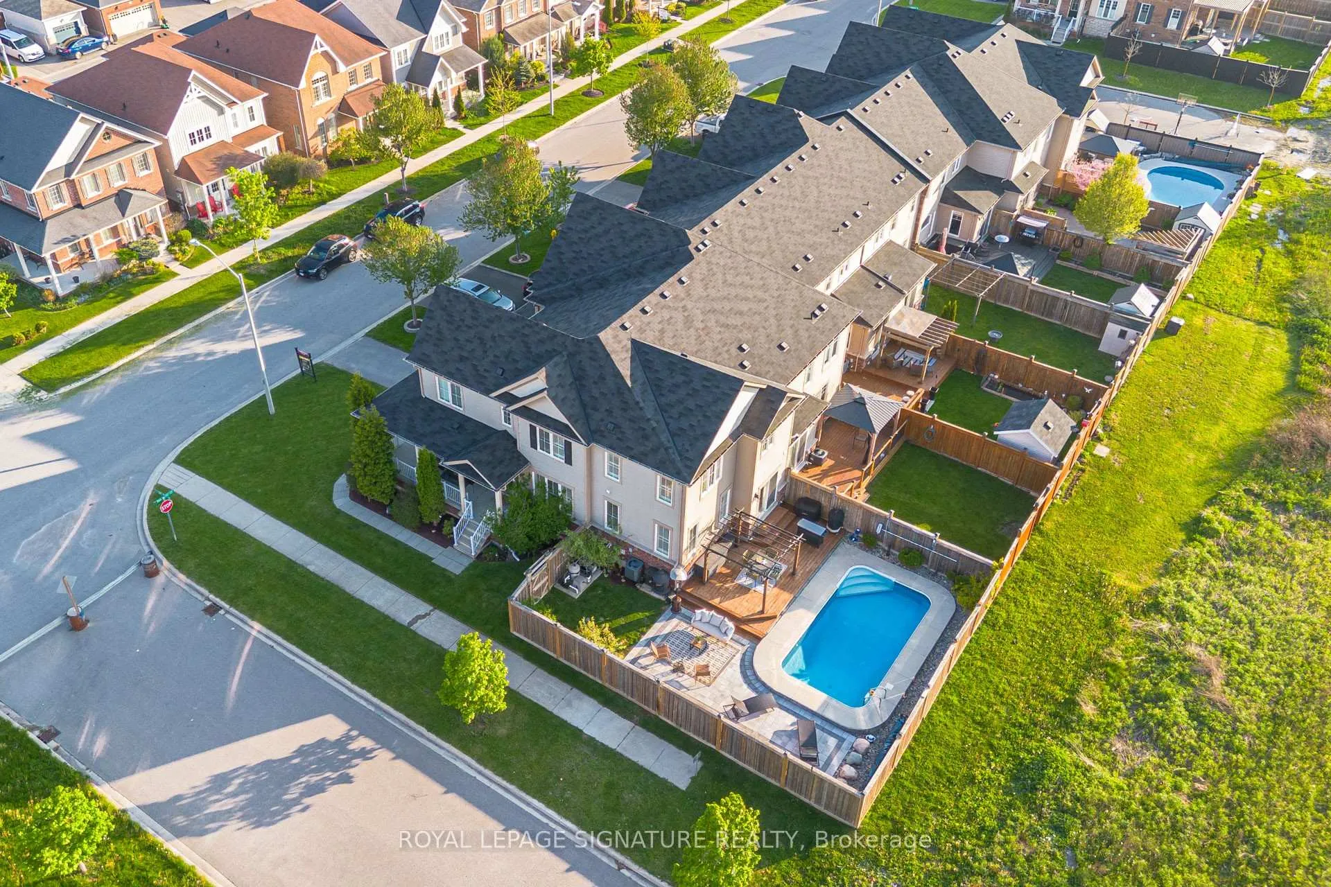 Photo 38 of 60 Ross Wright Avenue, Clarington, Bowmanville — HOMEH
