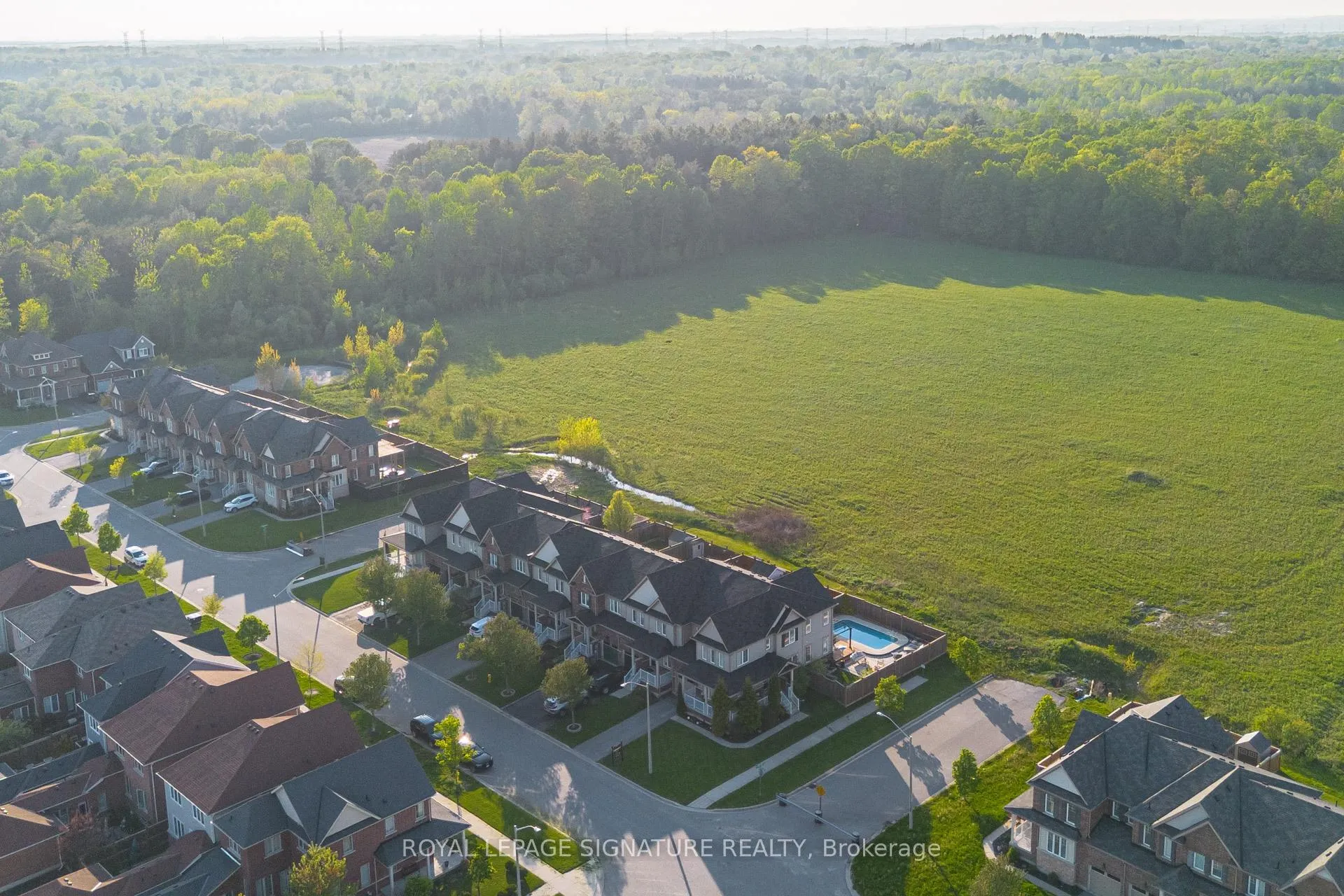 Photo 39 of 60 Ross Wright Avenue, Clarington, Bowmanville — HOMEH