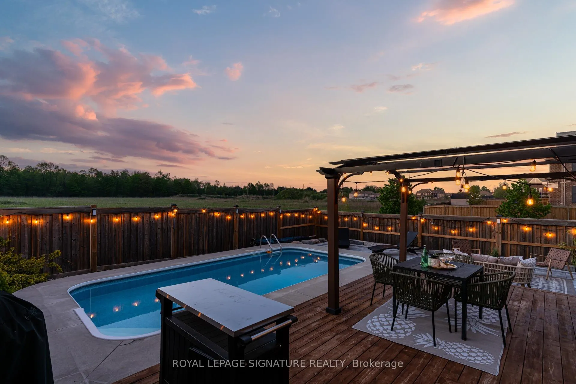 Photo 42 of 60 Ross Wright Avenue, Clarington, Bowmanville — HOMEH