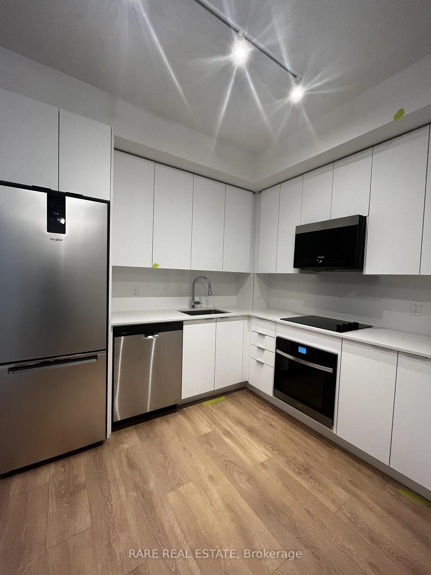 Photo 2 of Unit 437, 498 Caldari Road, Vaughan, Concord — HOMEH