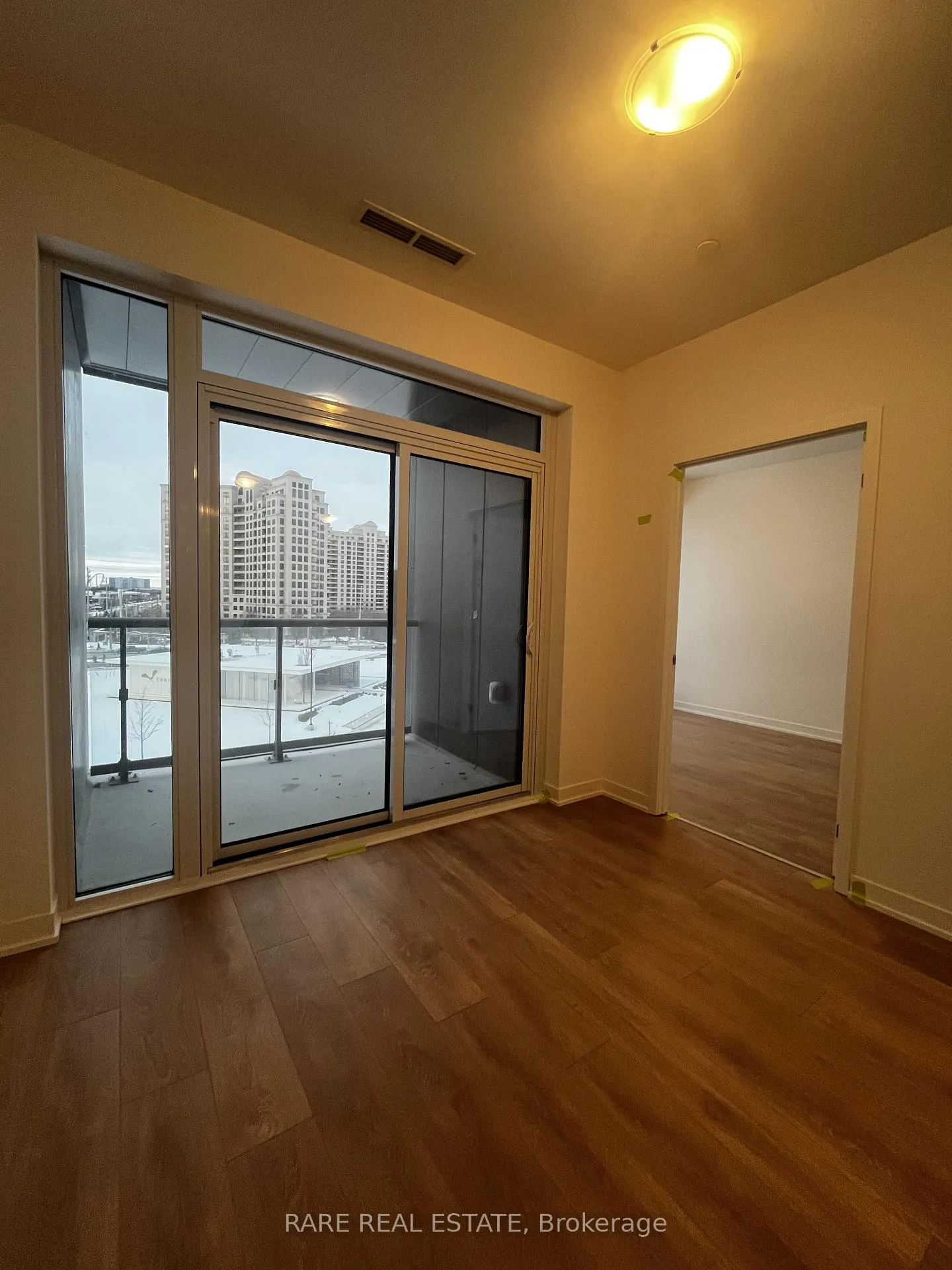 Photo 4 of Unit 437, 498 Caldari Road, Vaughan, Concord — HOMEH