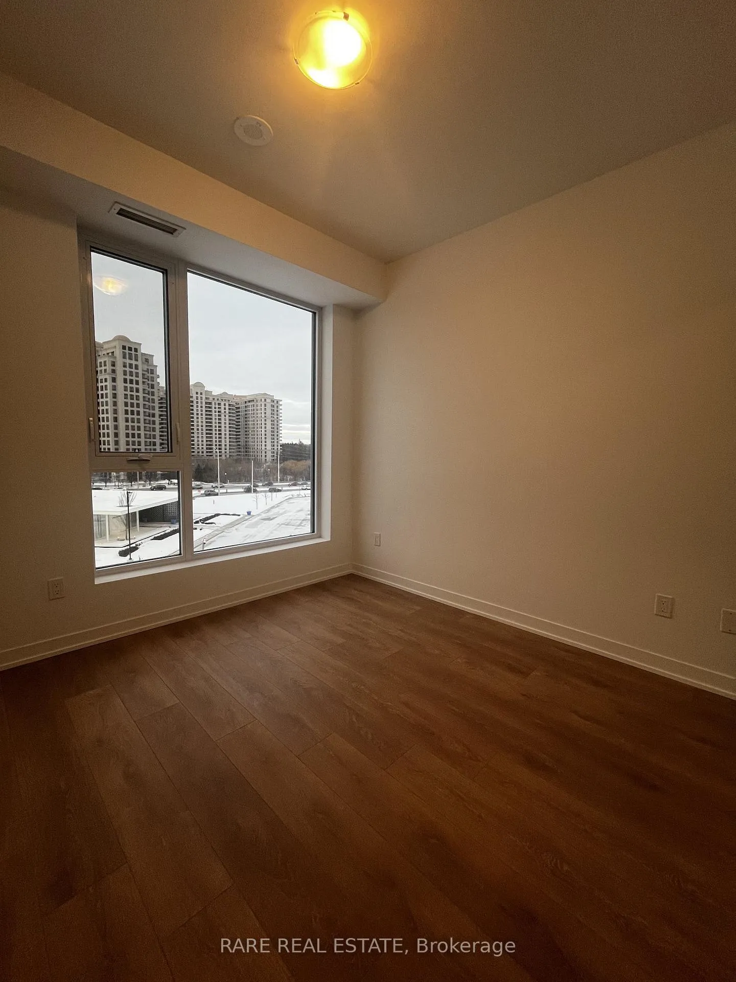 Photo 8 of Unit 437, 498 Caldari Road, Vaughan, Concord — HOMEH