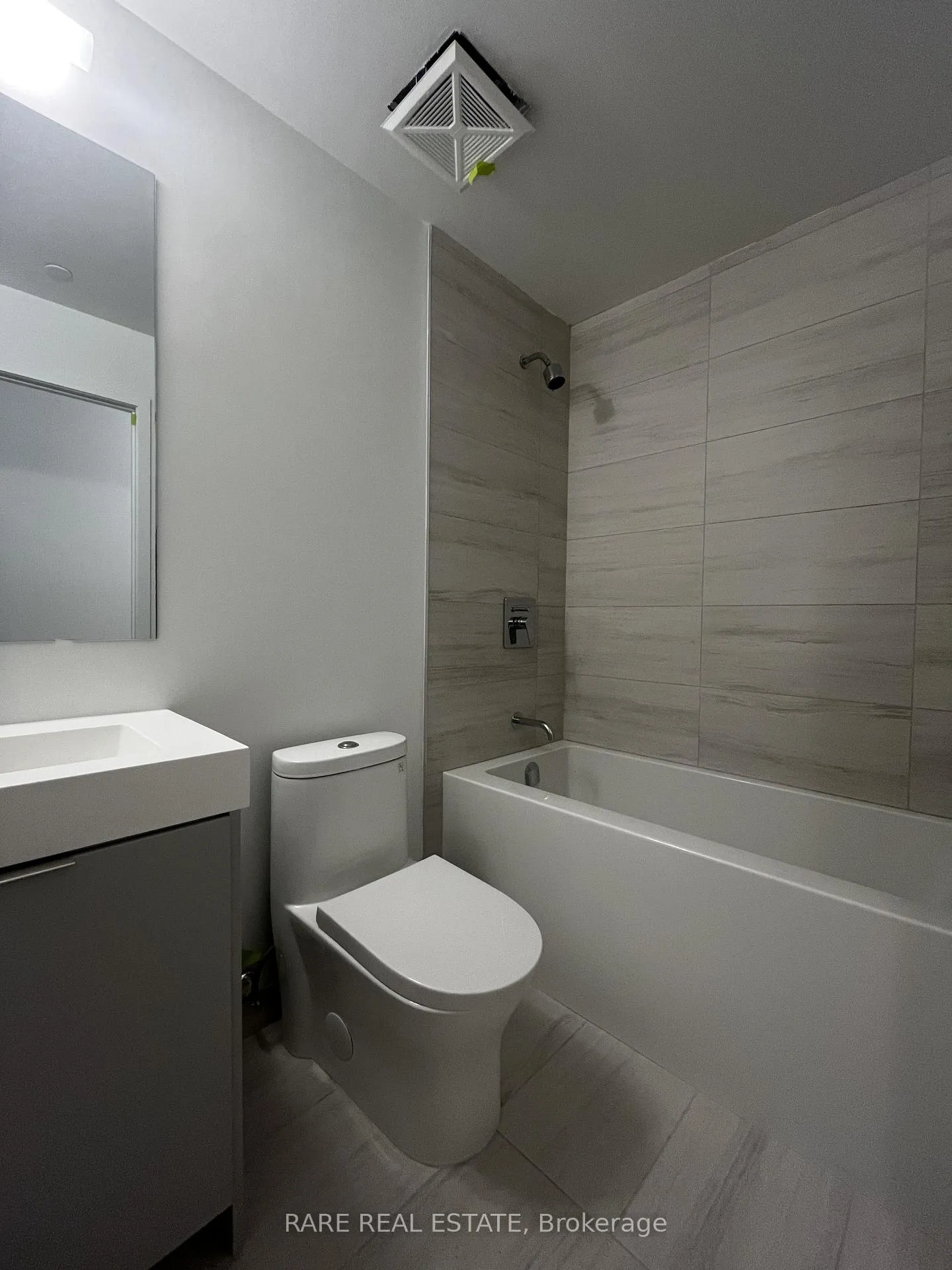Photo 13 of Unit 437, 498 Caldari Road, Vaughan, Concord — HOMEH