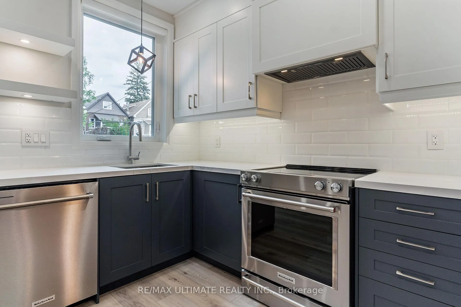 Photo 6 of Unit Main, 29 Brookmount Road, Toronto, The Beaches — HOMEH