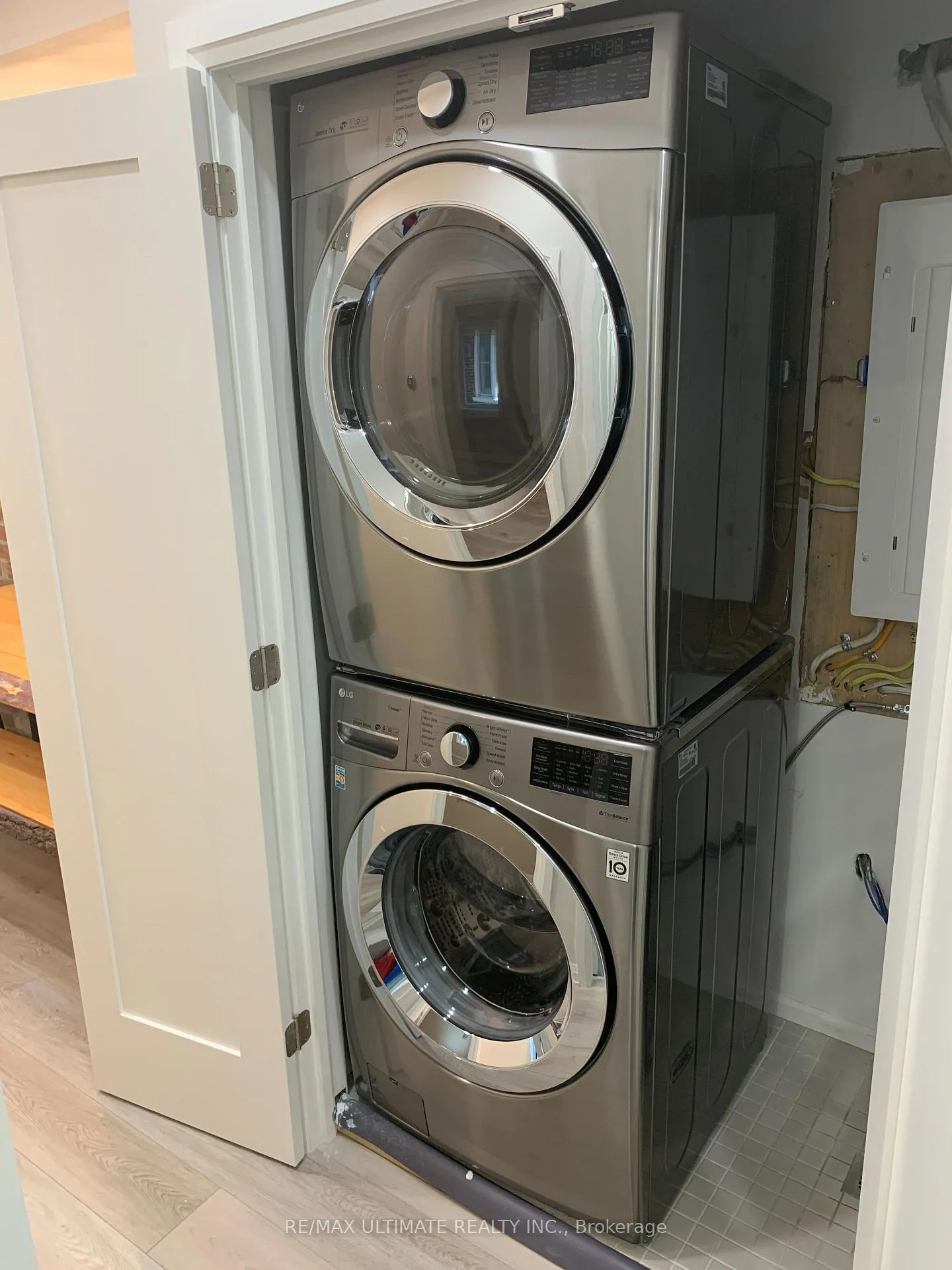 Photo 14 of Unit Main, 29 Brookmount Road, Toronto, The Beaches — HOMEH