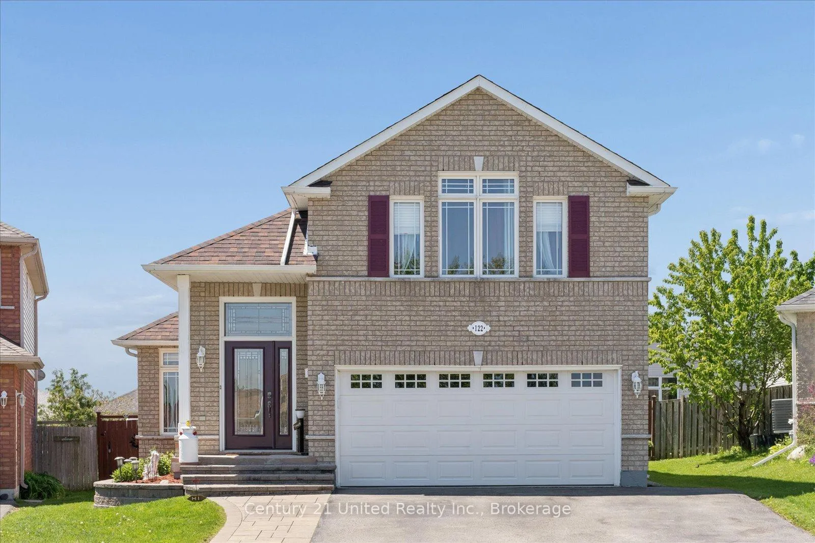 Photo 2 of 122 Parcells Crescent, Peterborough, Otonabee Ward 1 — HOMEH