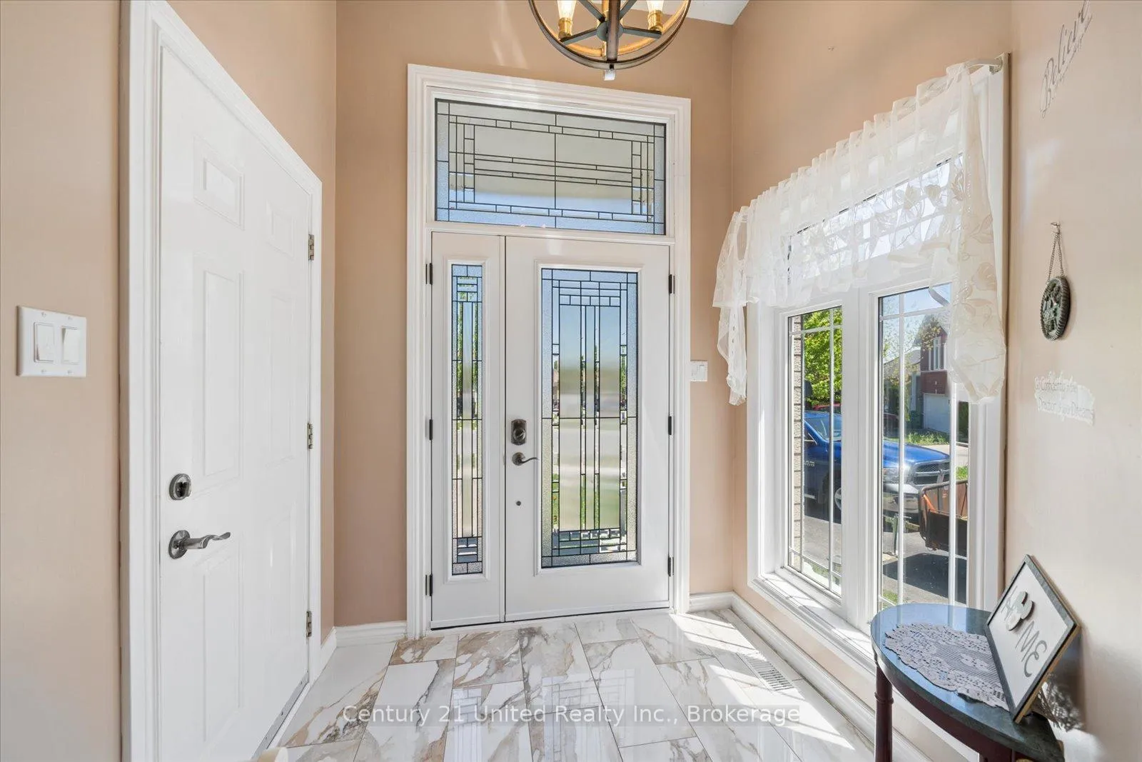Photo 4 of 122 Parcells Crescent, Peterborough, Otonabee Ward 1 — HOMEH