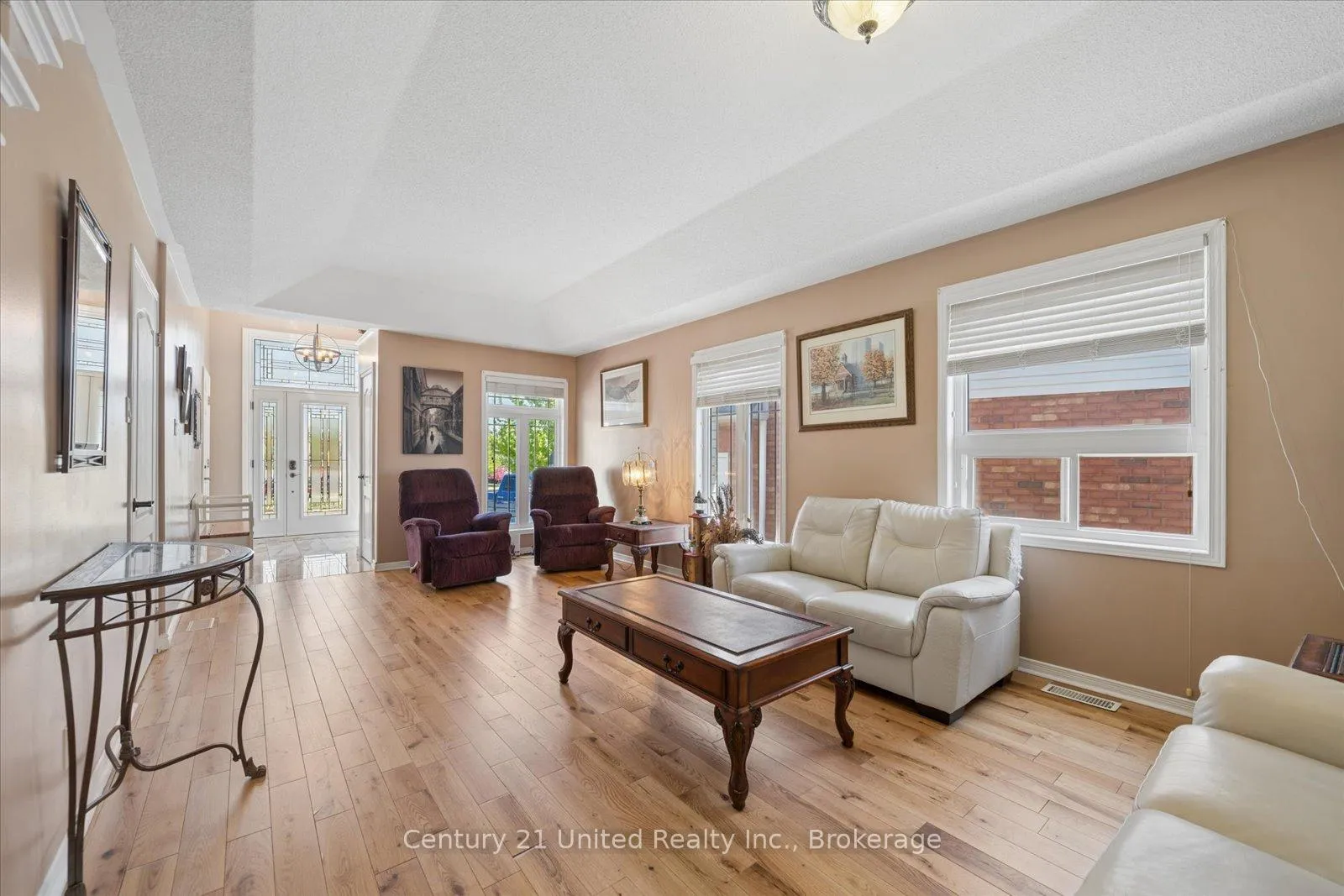 Photo 8 of 122 Parcells Crescent, Peterborough, Otonabee Ward 1 — HOMEH