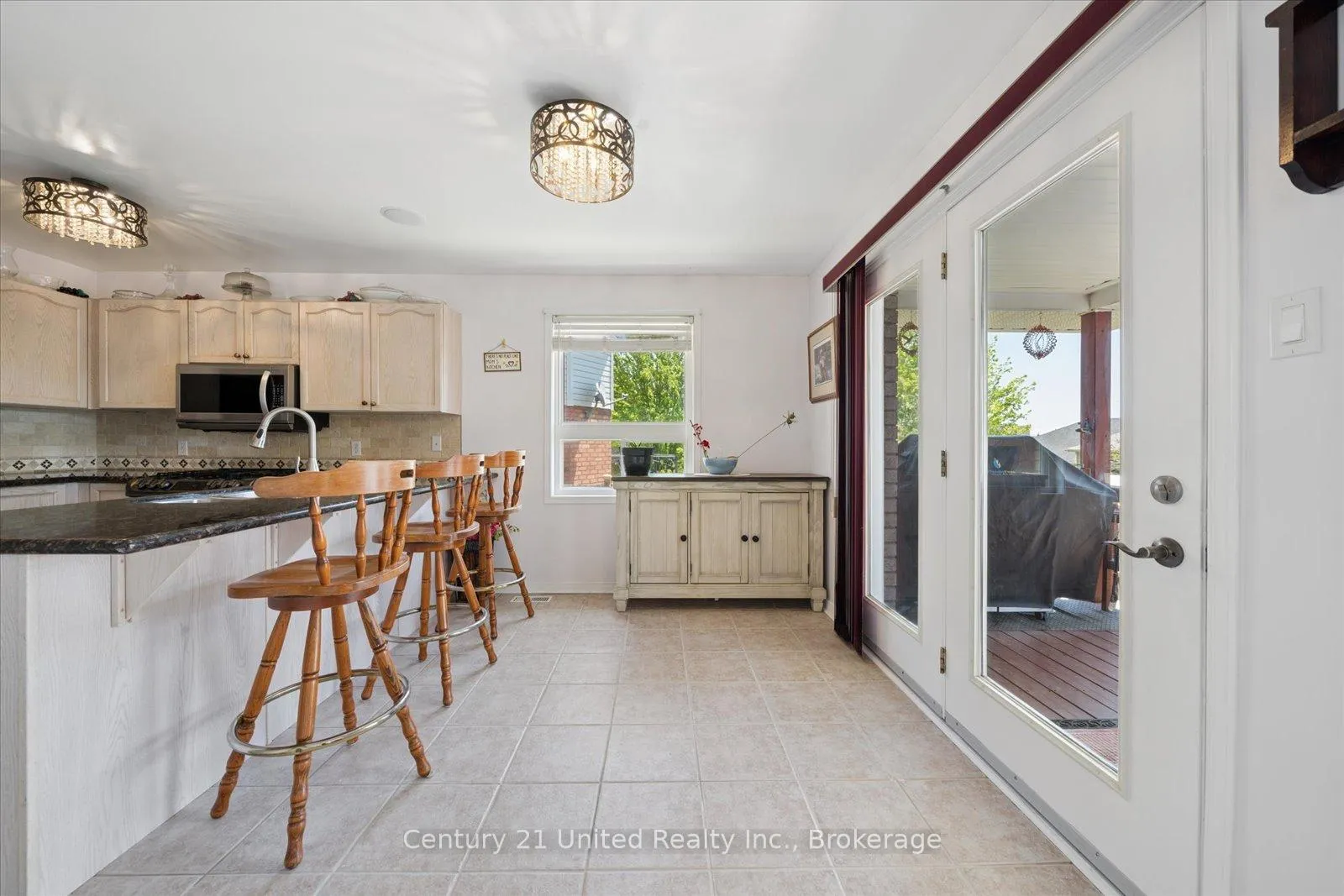 Photo 11 of 122 Parcells Crescent, Peterborough, Otonabee Ward 1 — HOMEH