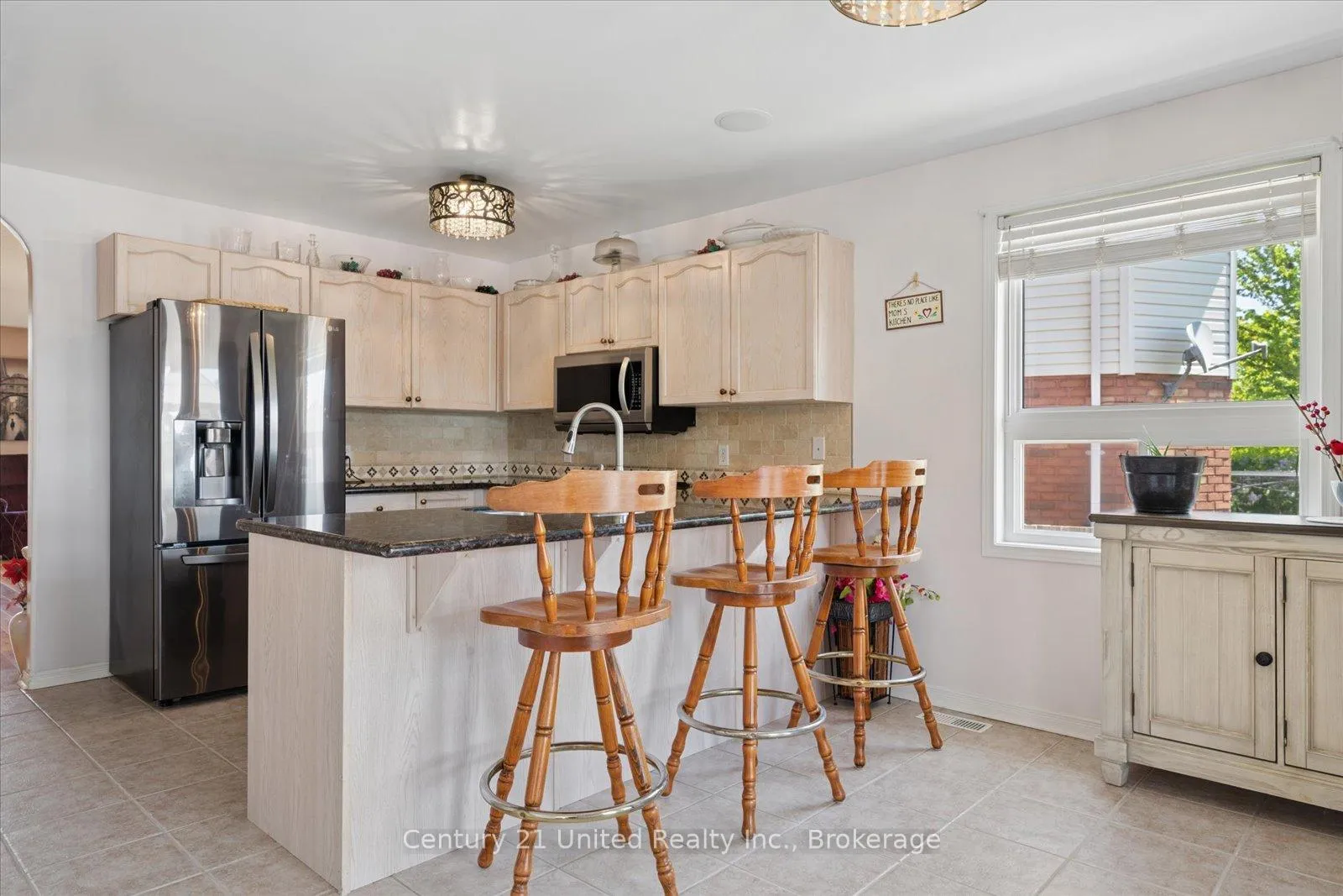 Photo 12 of 122 Parcells Crescent, Peterborough, Otonabee Ward 1 — HOMEH