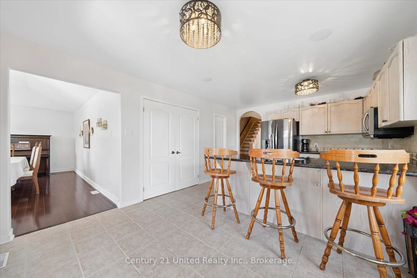 Photo 13 of 122 Parcells Crescent, Peterborough, Otonabee Ward 1 — HOMEH