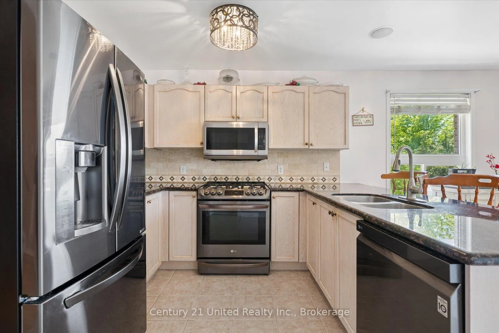Photo 15 of 122 Parcells Crescent, Peterborough, Otonabee Ward 1 — HOMEH