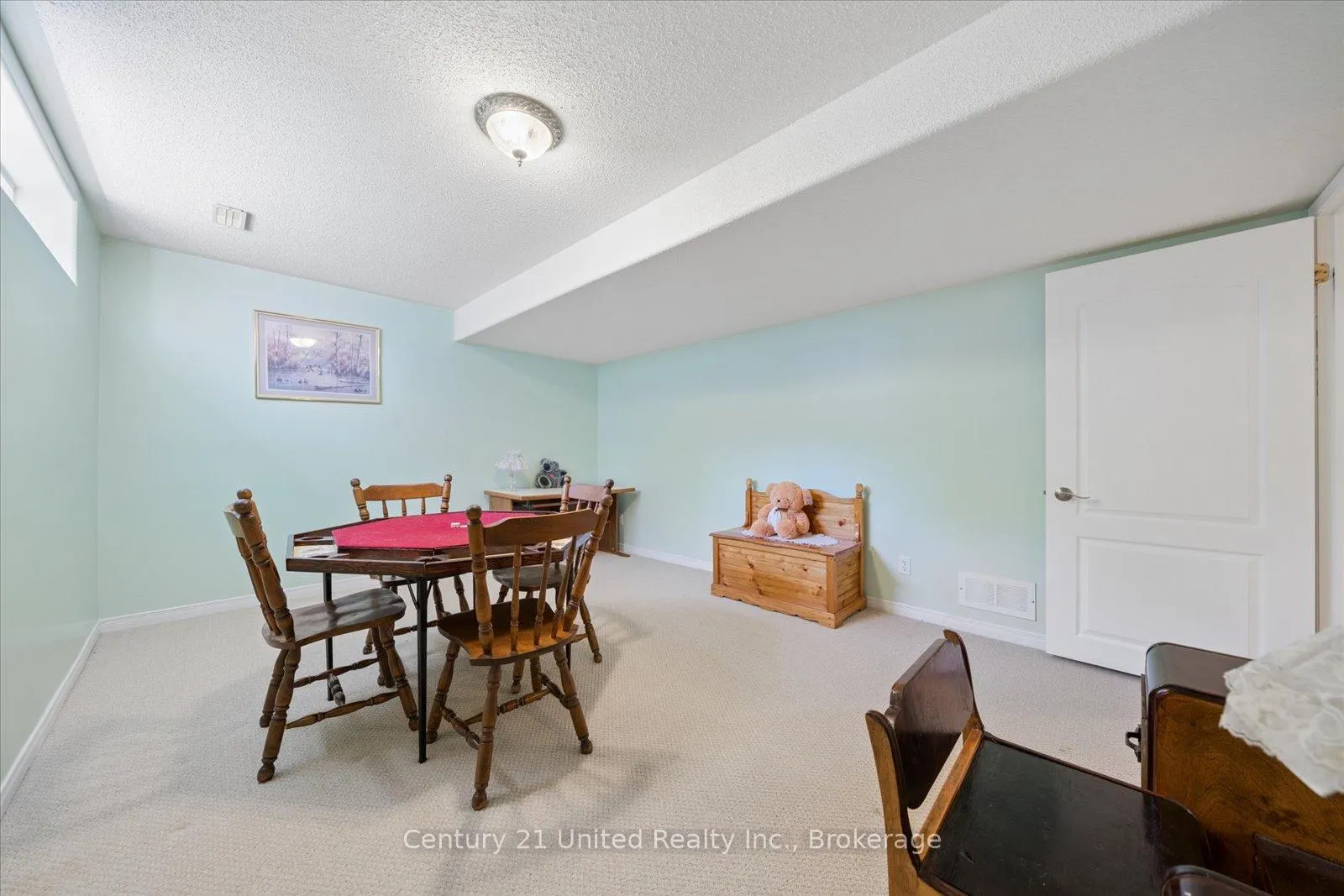 Photo 39 of 122 Parcells Crescent, Peterborough, Otonabee Ward 1 — HOMEH