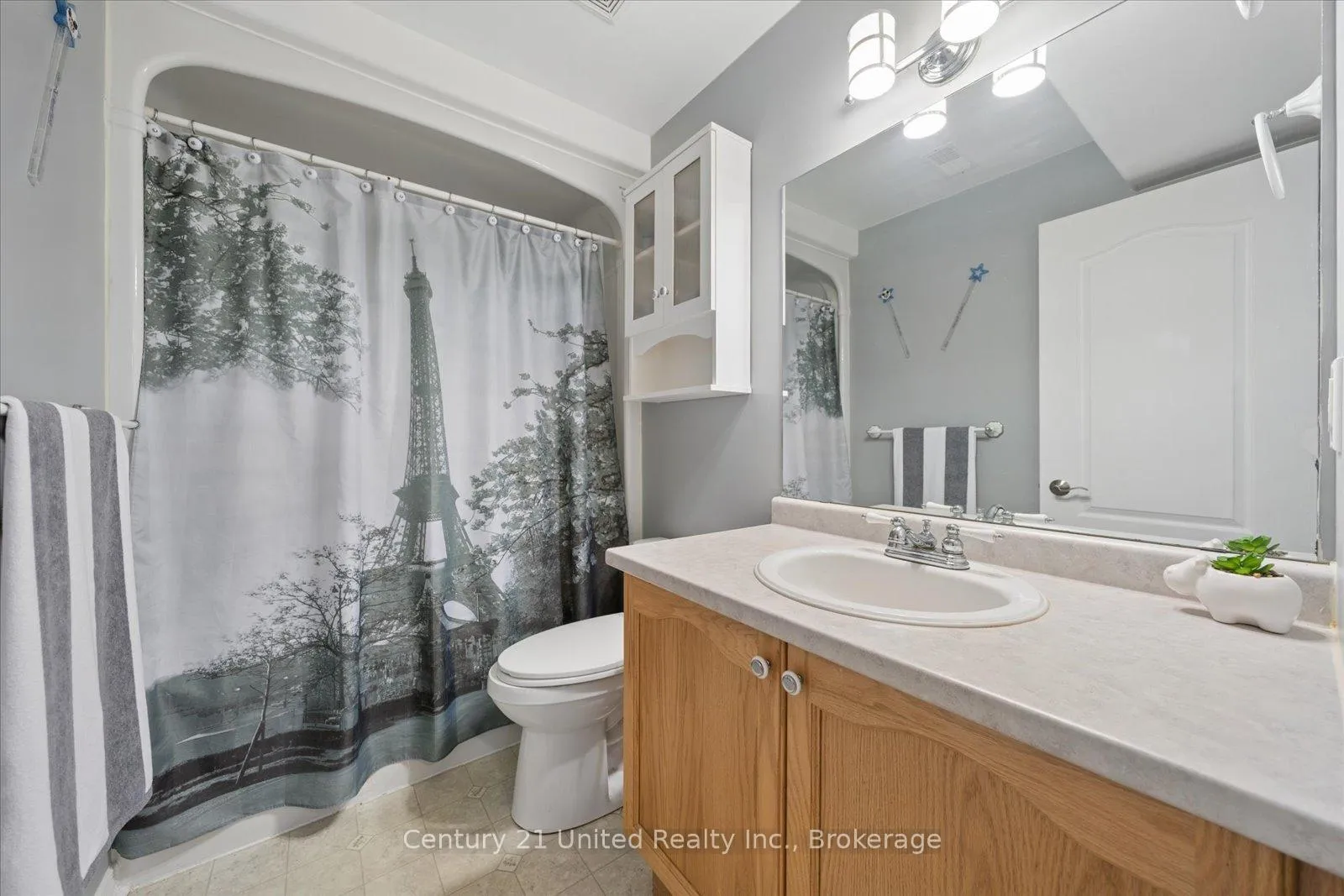 Photo 42 of 122 Parcells Crescent, Peterborough, Otonabee Ward 1 — HOMEH