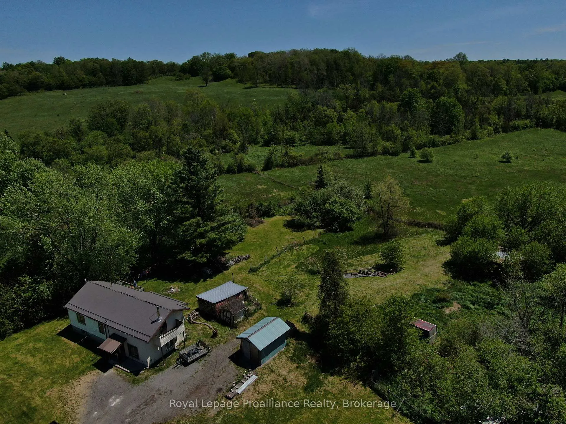 Photo 2 of 529 Gunter Settlement Road, Quinte West, Murray Ward — HOMEH