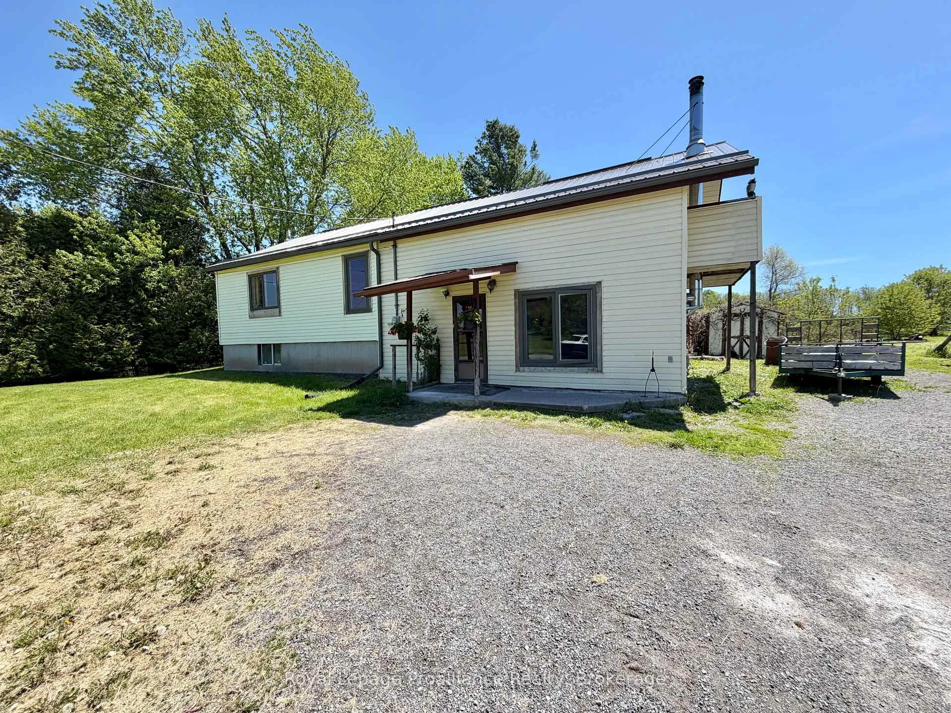Photo 3 of 529 Gunter Settlement Road, Quinte West, Murray Ward — HOMEH