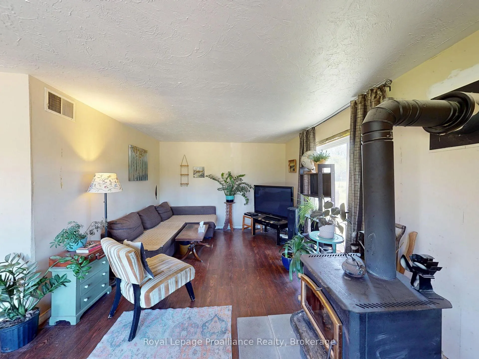 Photo 5 of 529 Gunter Settlement Road, Quinte West, Murray Ward — HOMEH