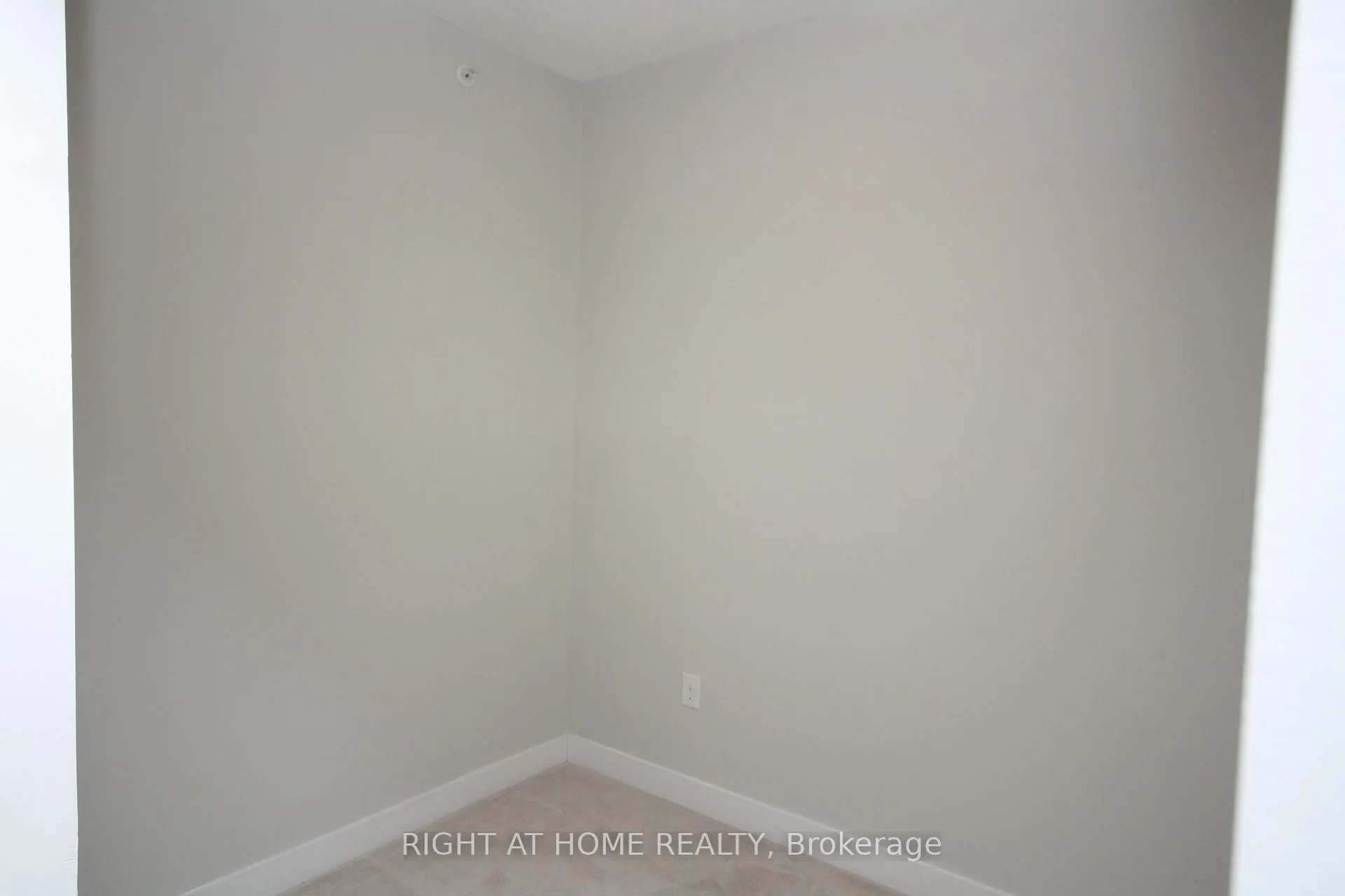 Photo 14 of Unit 108, 5 Chef Lane, Barrie, Rural Barrie Southeast — HOMEH