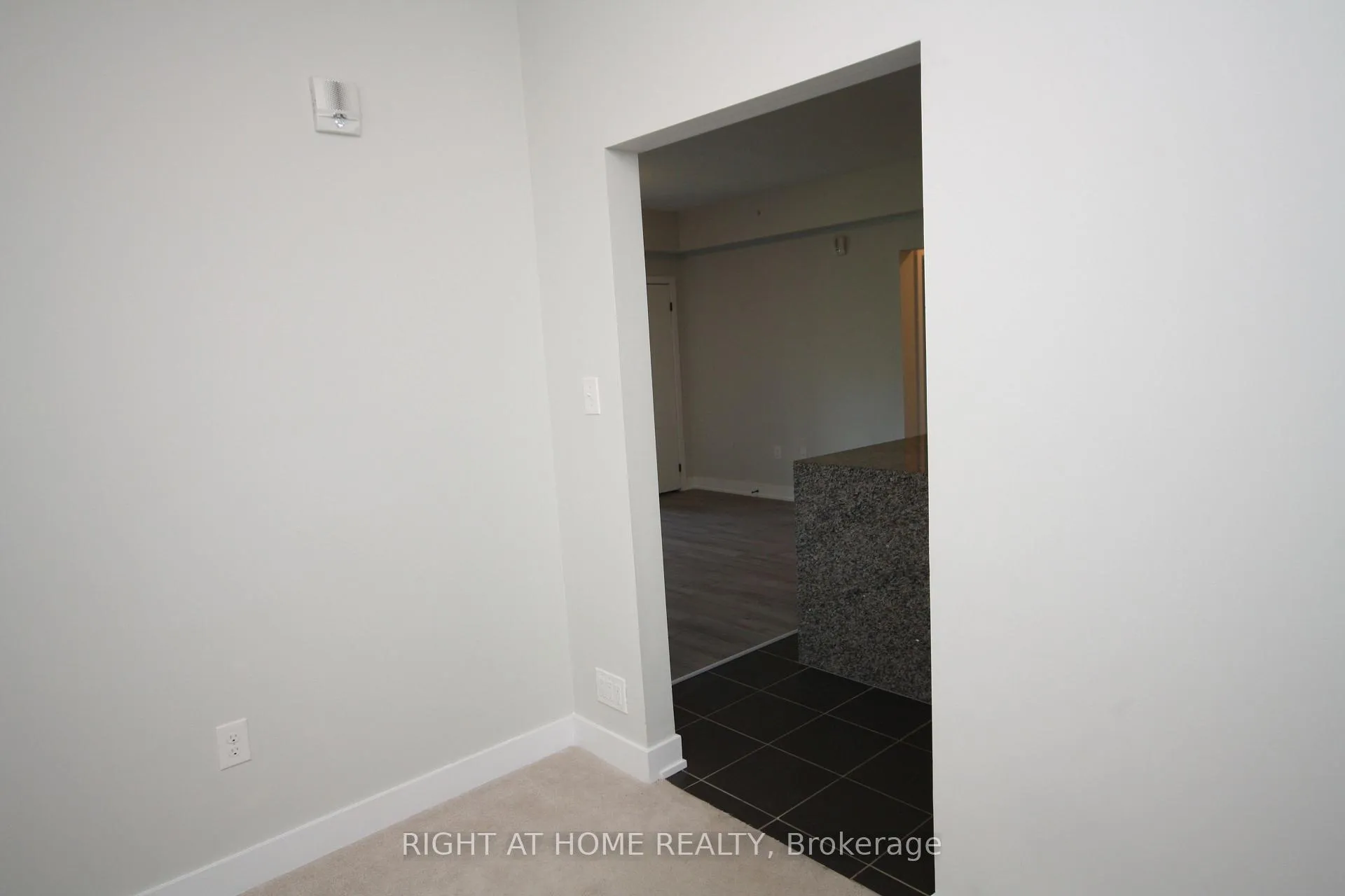 Photo 15 of Unit 108, 5 Chef Lane, Barrie, Rural Barrie Southeast — HOMEH