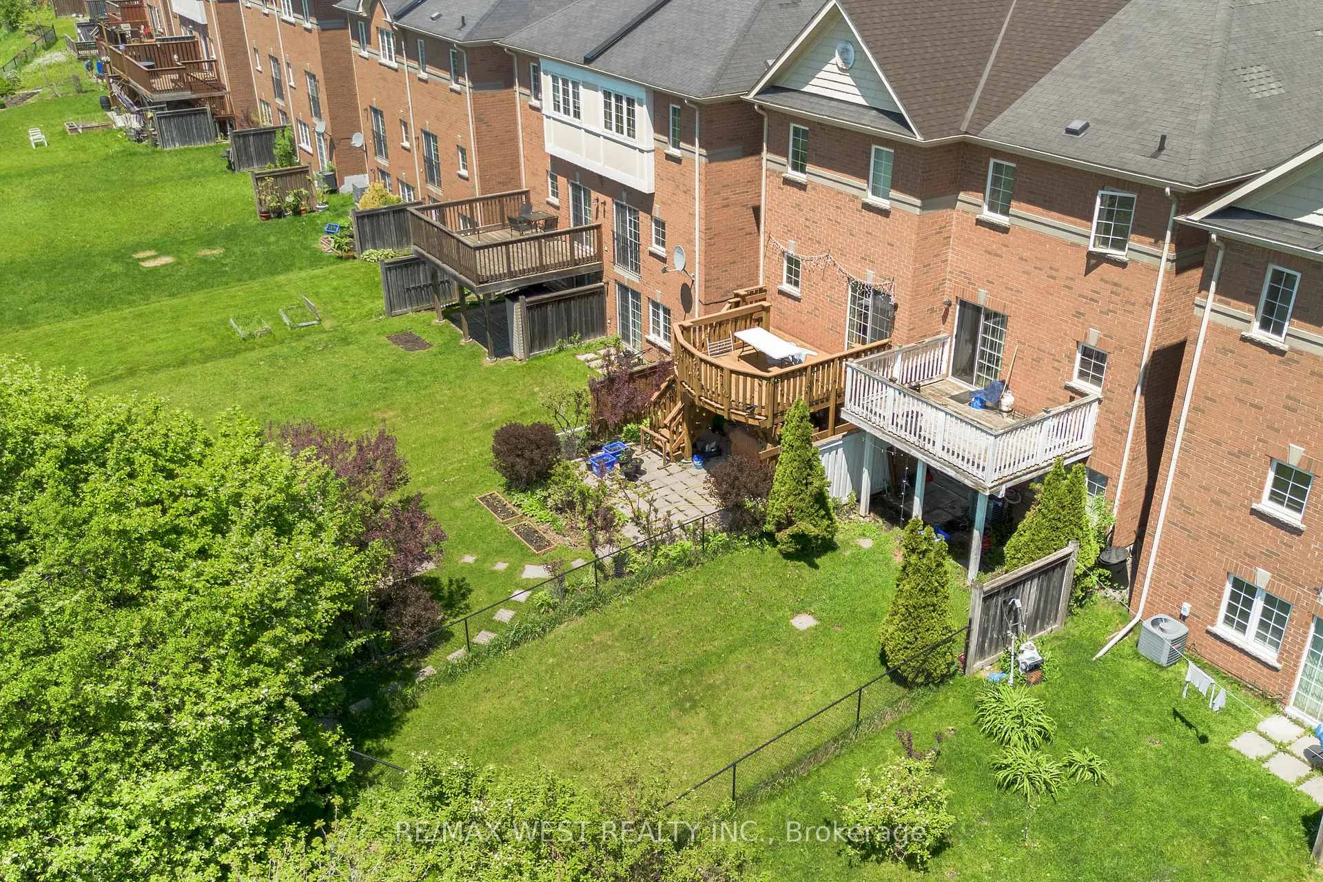 Photo 3 of Unit 3, 9704 Mclaughlin Road N, Brampton, Fletcher's Creek Village — HOMEH
