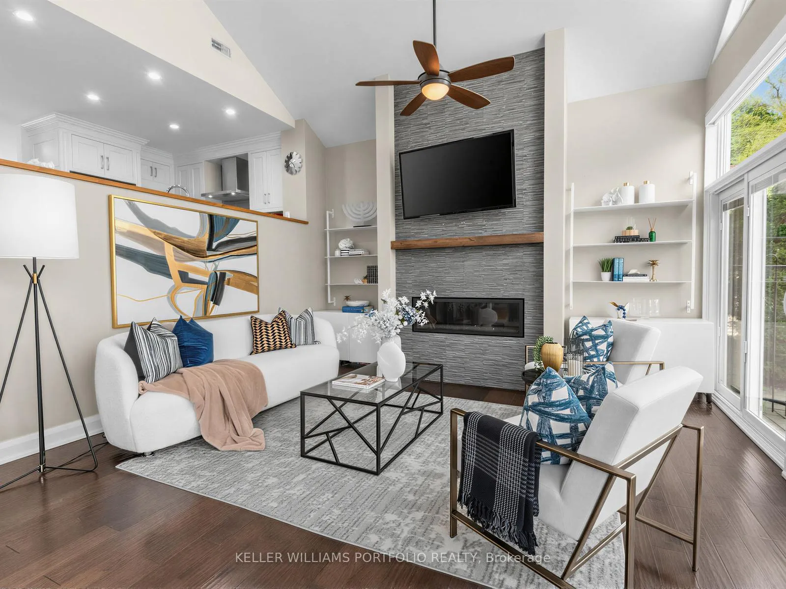 Photo 11 of 81 Lynnhaven Road N, Toronto, Englemount-Lawrence — HOMEH