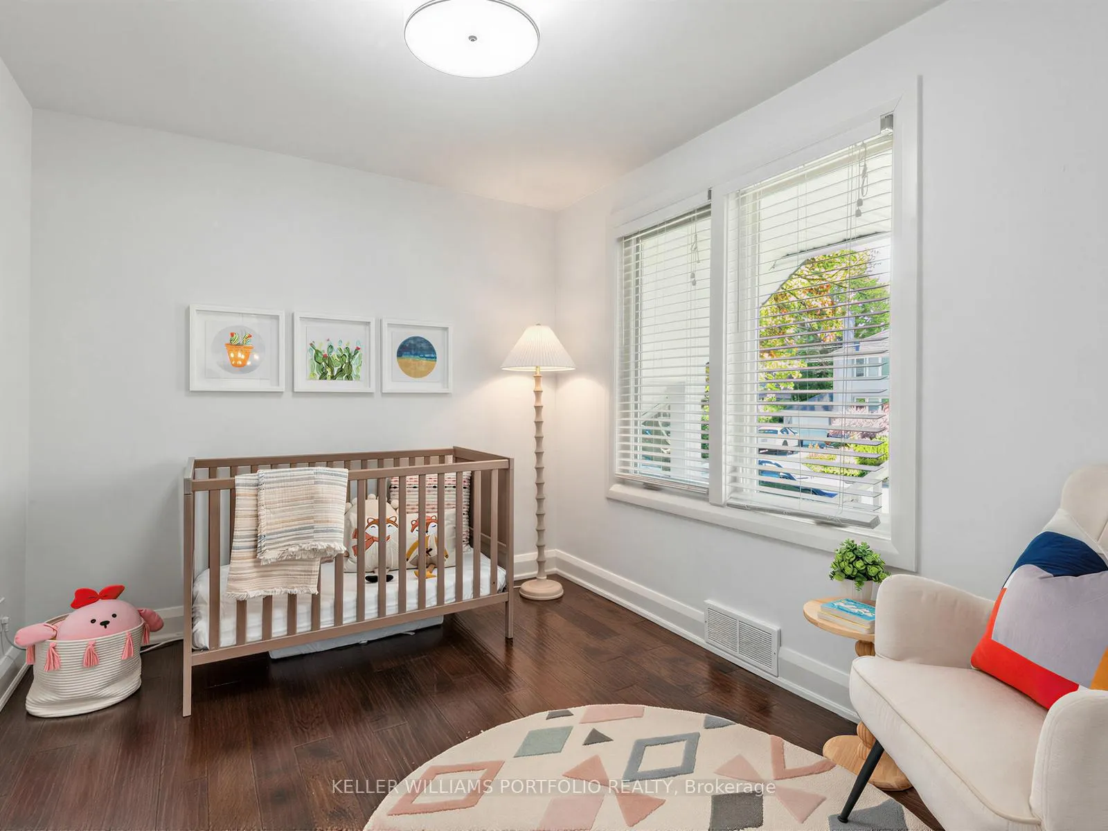 Photo 14 of 81 Lynnhaven Road N, Toronto, Englemount-Lawrence — HOMEH