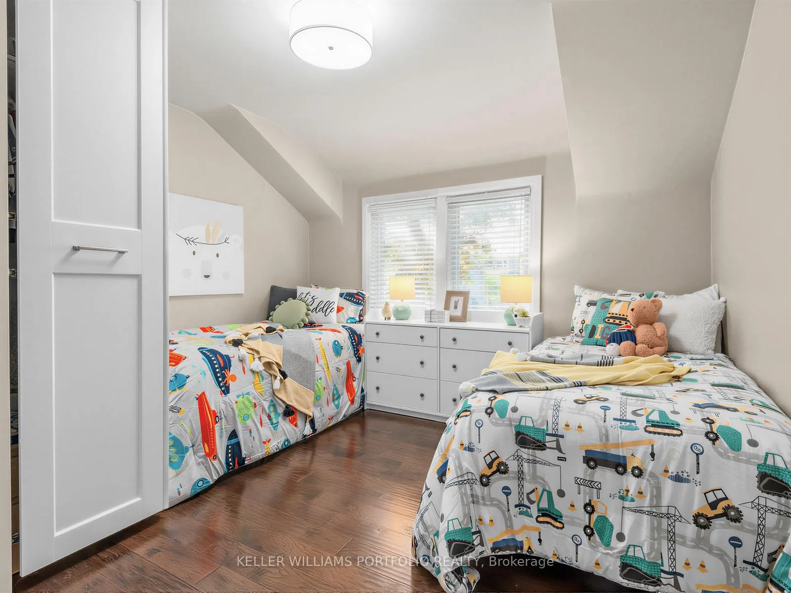 Photo 15 of 81 Lynnhaven Road N, Toronto, Englemount-Lawrence — HOMEH