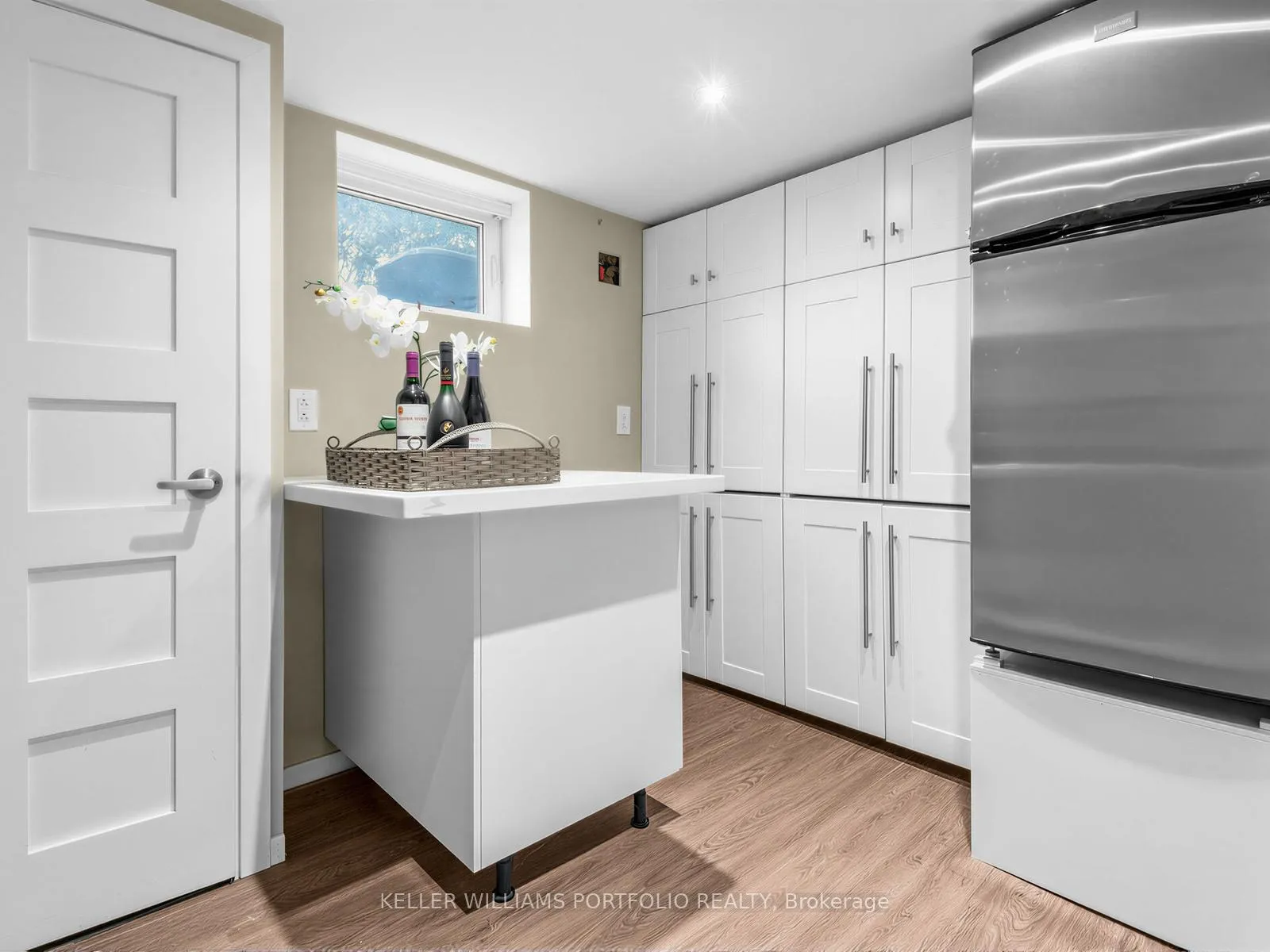 Photo 22 of 81 Lynnhaven Road N, Toronto, Englemount-Lawrence — HOMEH