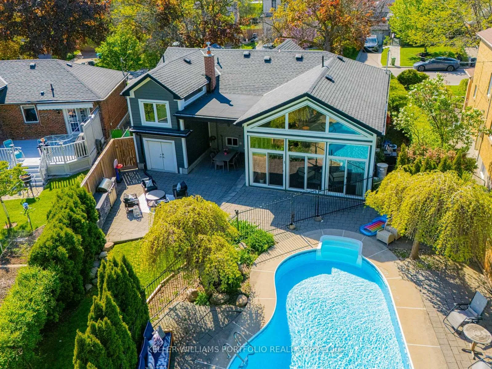 Photo 26 of 81 Lynnhaven Road N, Toronto, Englemount-Lawrence — HOMEH