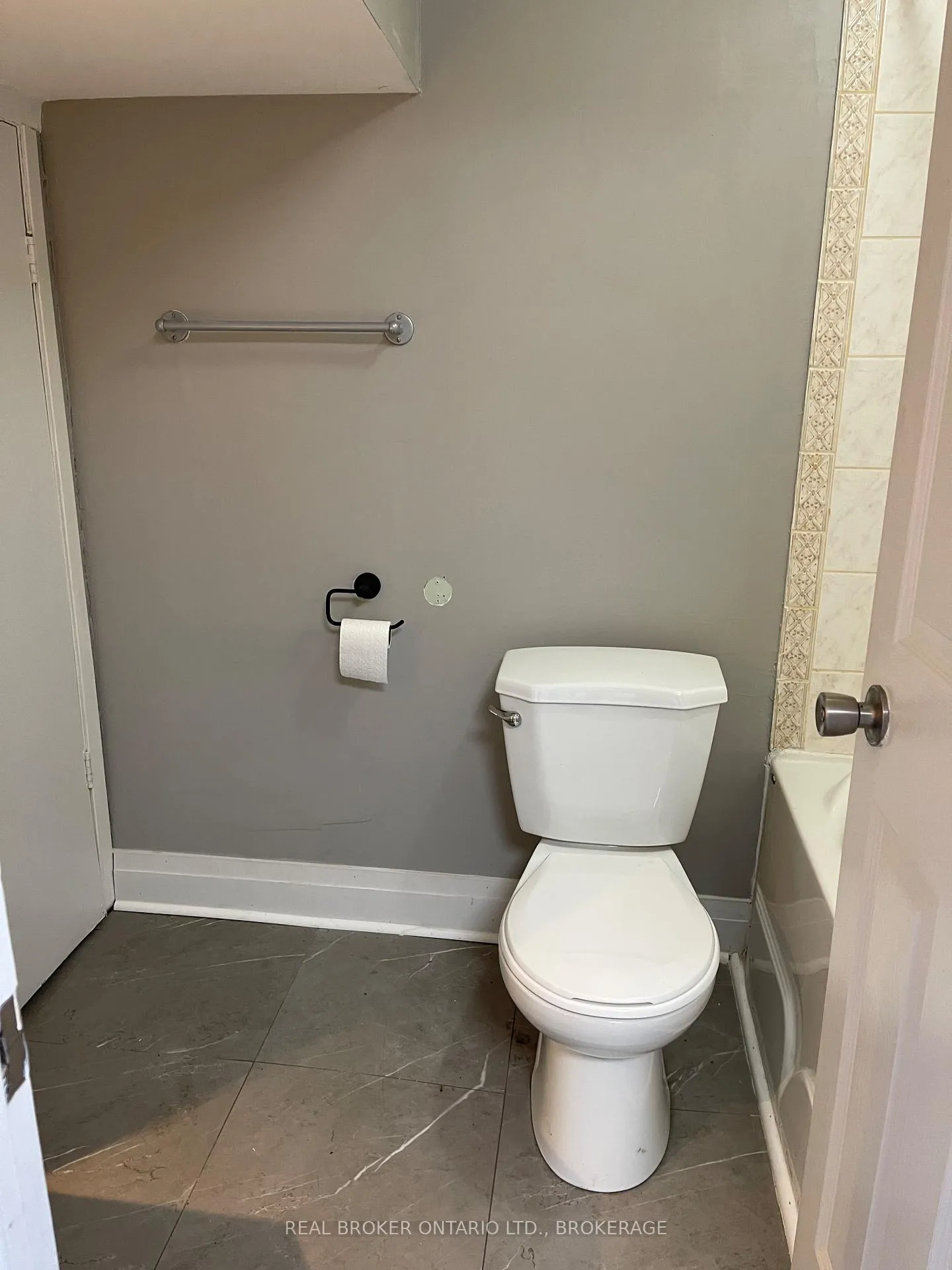 Photo 7 of 302 Mcconnell Avenue, Cornwall — HOMEH