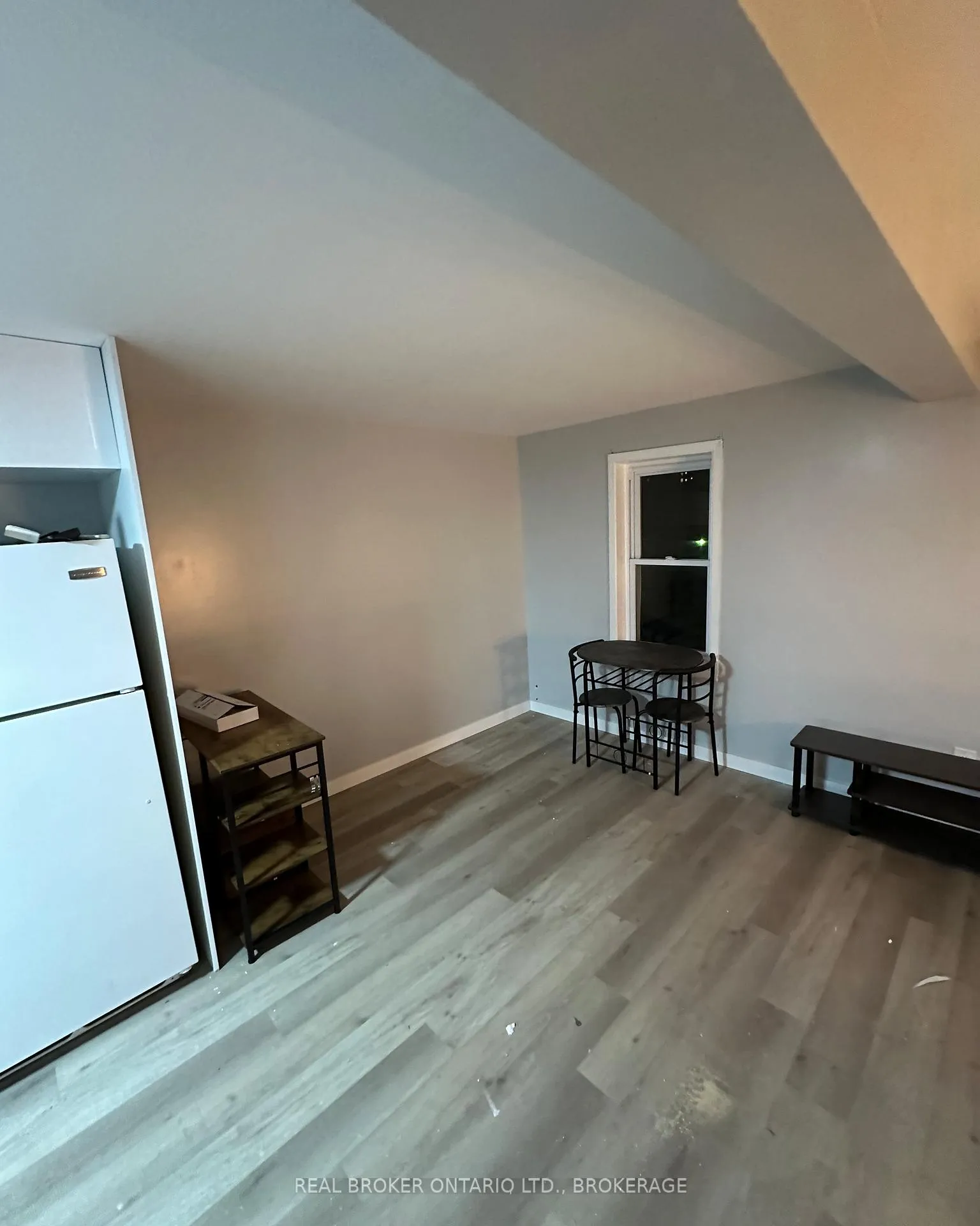 Photo 13 of 302 Mcconnell Avenue, Cornwall — HOMEH